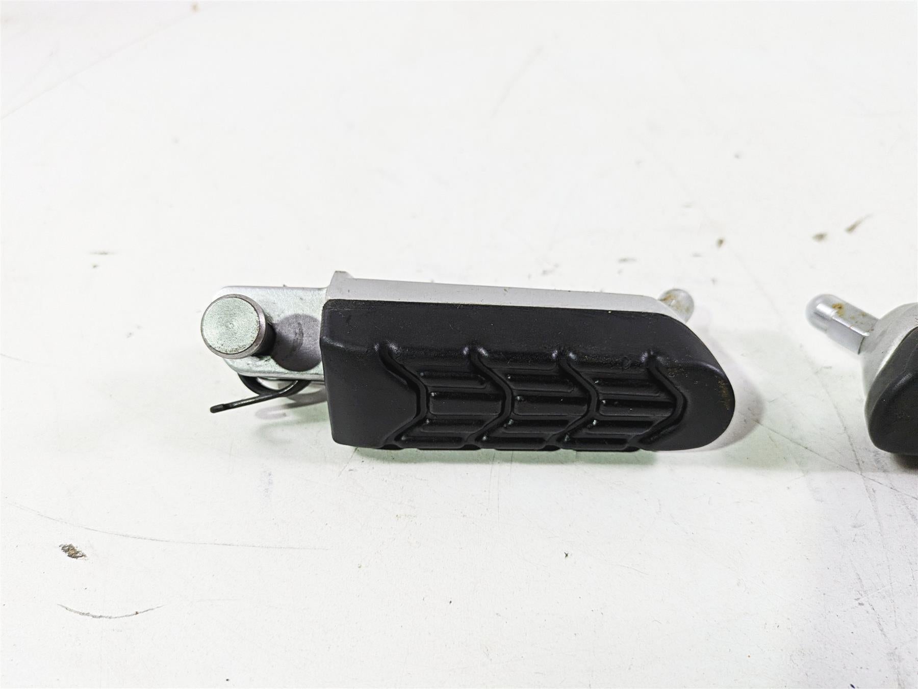 2023 BMW G310R K03 Front Rider Foot Peg Rest Set 46718553971 46718553972 {{ shop.shopifyCountryName }} - Mototech271