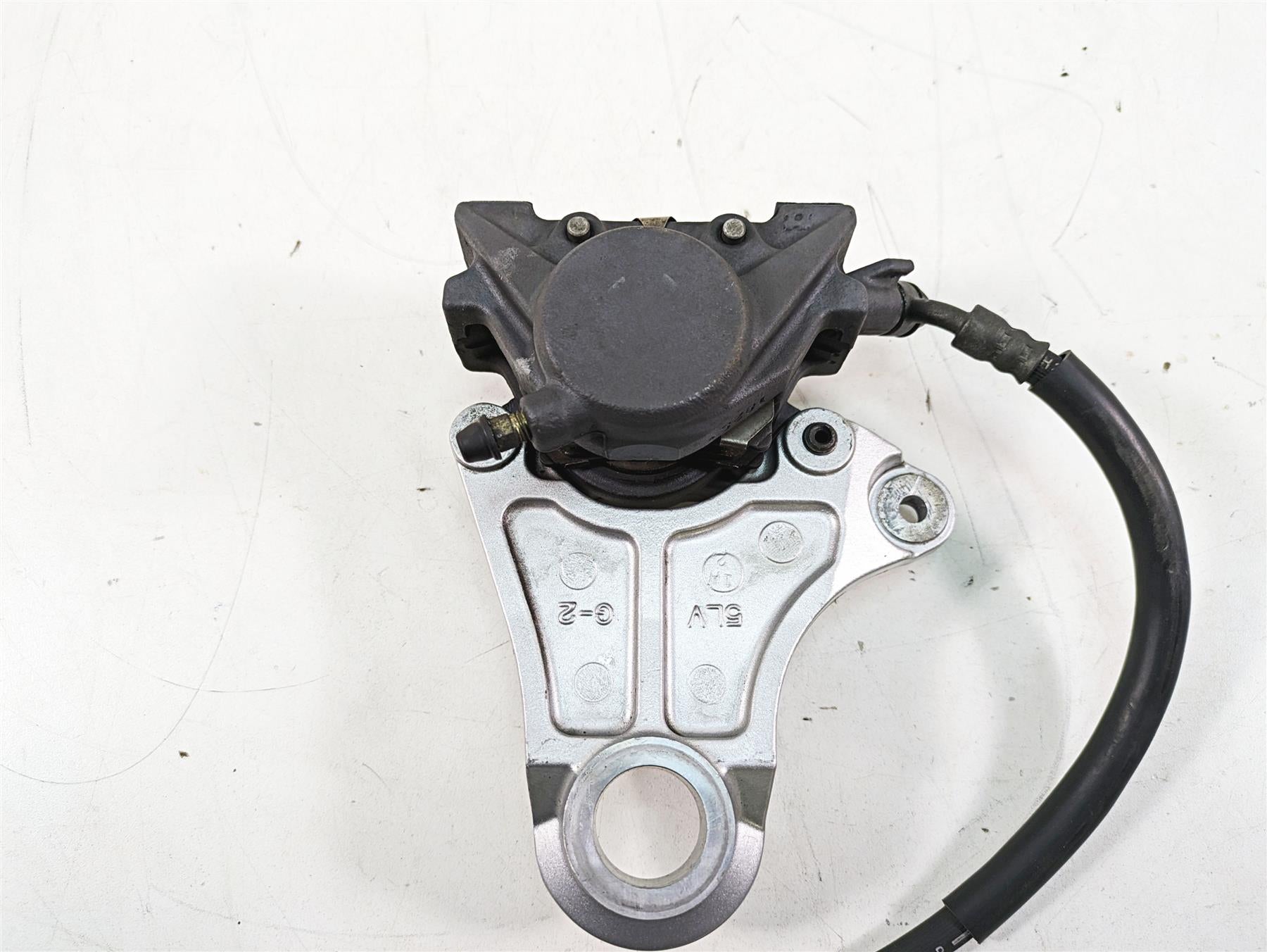 2002 Yamaha FZ1 FZS1000 Fazer Rear Brake Caliper + Line 5LV-2580W-00-00 {{ shop.shopifyCountryName }} - Mototech271