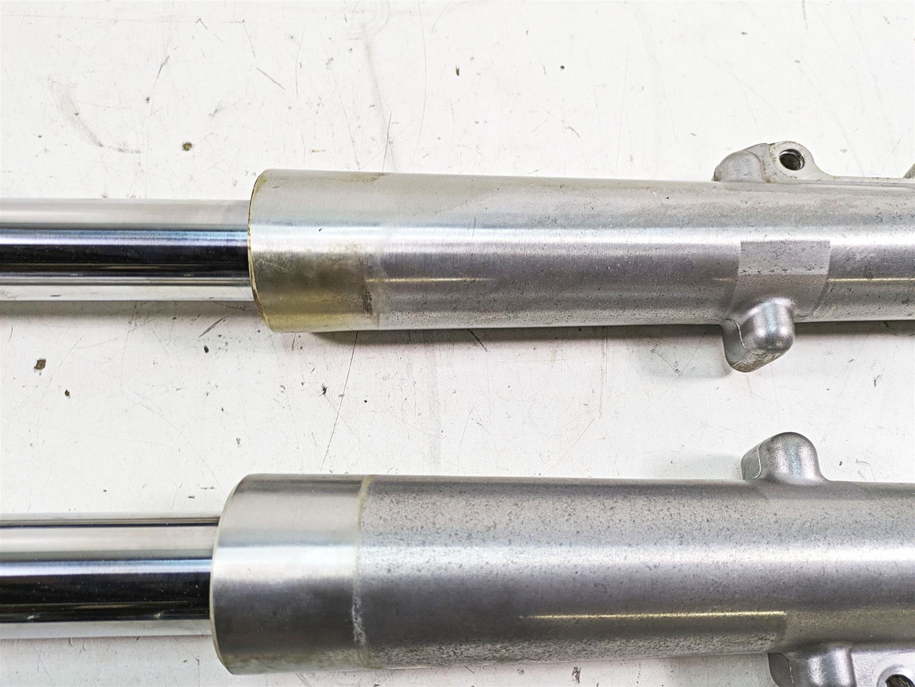 2008 Harley FLHTCU Electra Glide Front Dual Disc Fork Leg Set - Read 46497-02A {{ shop.shopifyCountryName }} - Mototech271