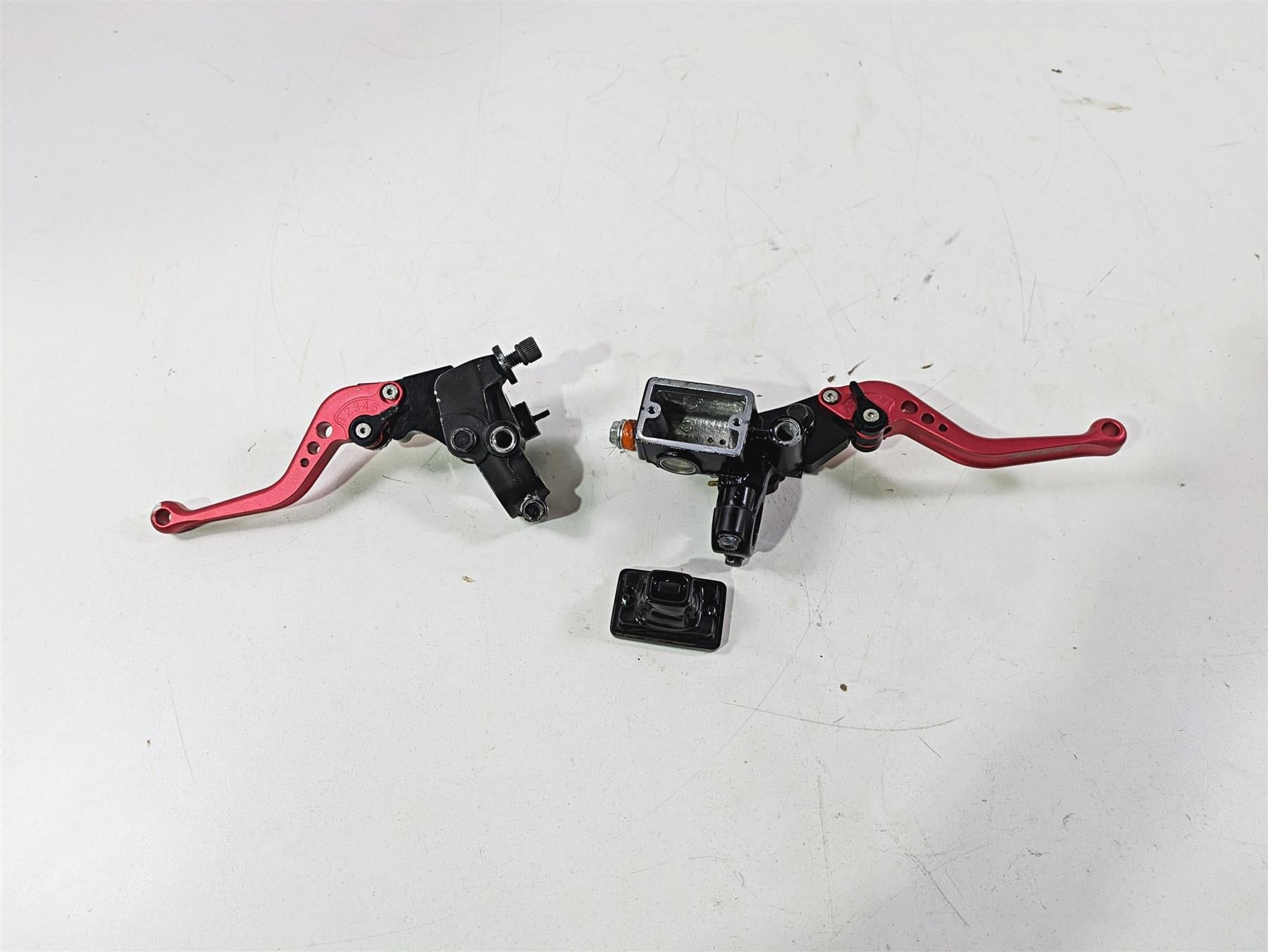 2021 Kawasaki Z125 Pro  Front Brake Master Cylinder & Clutch Perch 43015-0680 | Mototech271