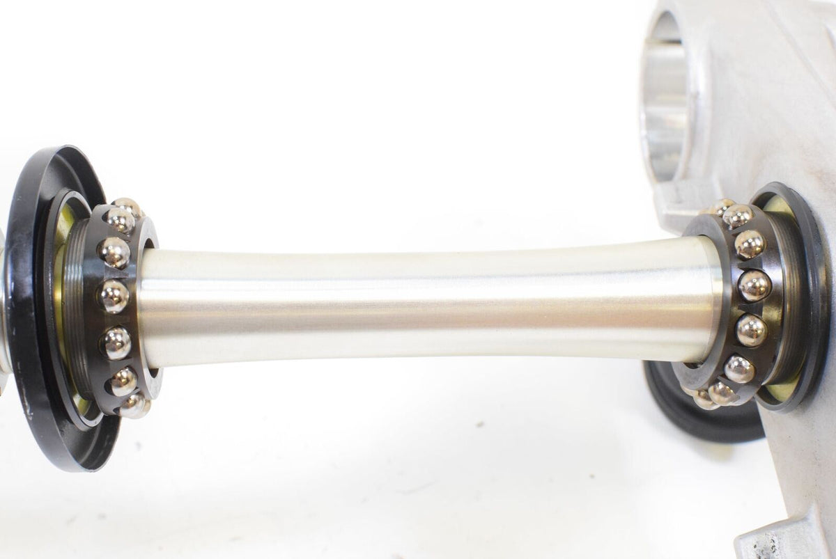 2015 Suzuki GSXR1300R Hayabusa Lower Triple Tree Steering Clamp 51410-24F50 {{ shop.shopifyCountryName }} - Mototech271