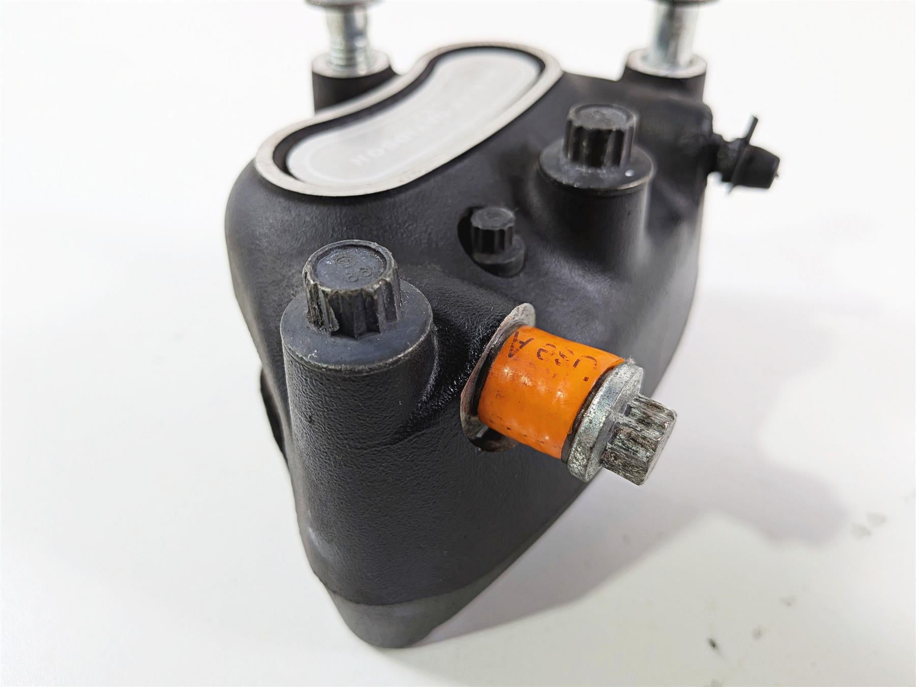 2006 Harley Davidson Dyna FXDBI Street Bob Front Brake Caliper 44046-00D {{ shop.shopifyCountryName }} - Mototech271