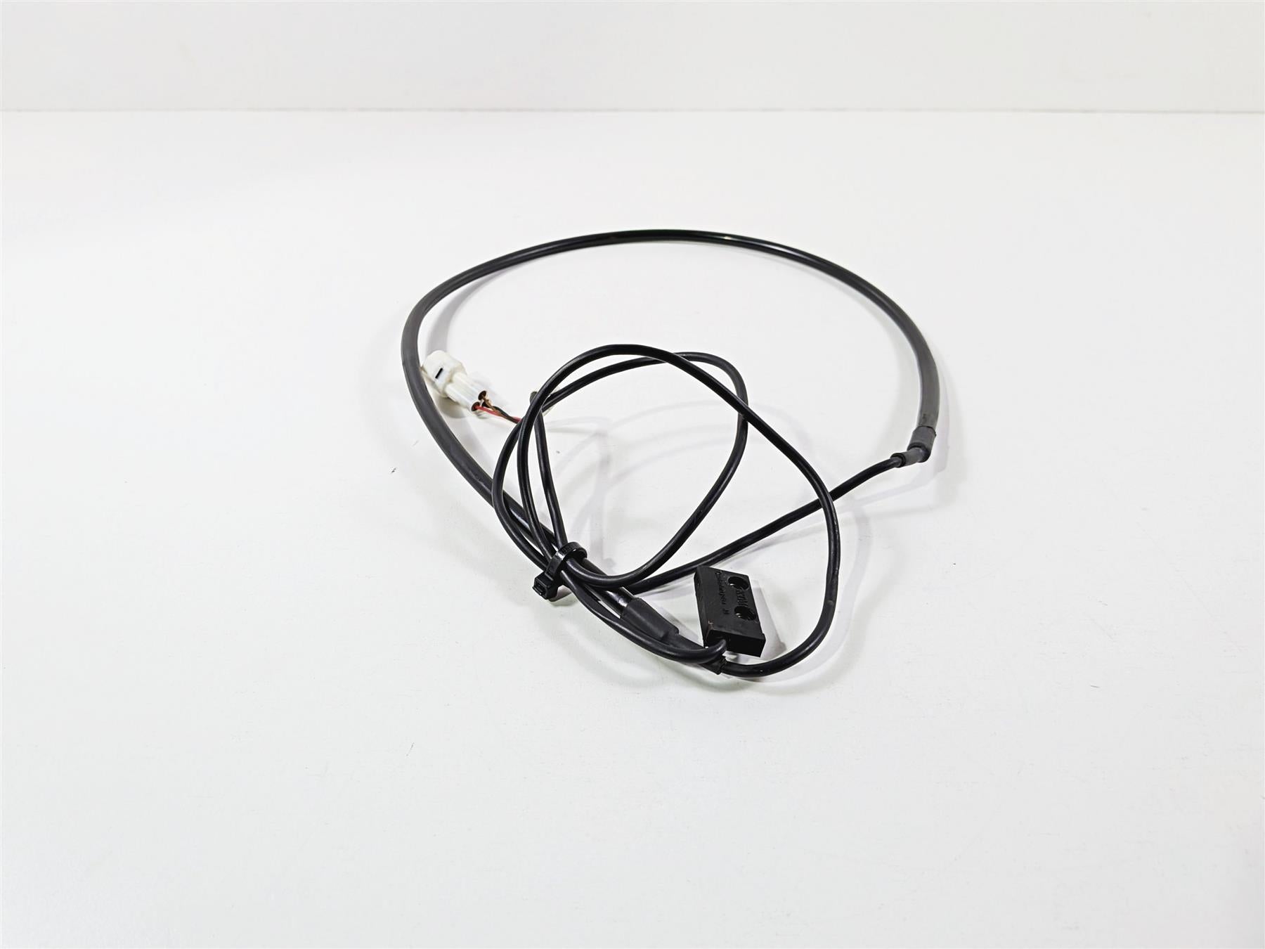 2005 KTM 950 LC8 Adventure Front Wheel Speed Sensor 60014069050 60014068200 {{ shop.shopifyCountryName }} - Mototech271