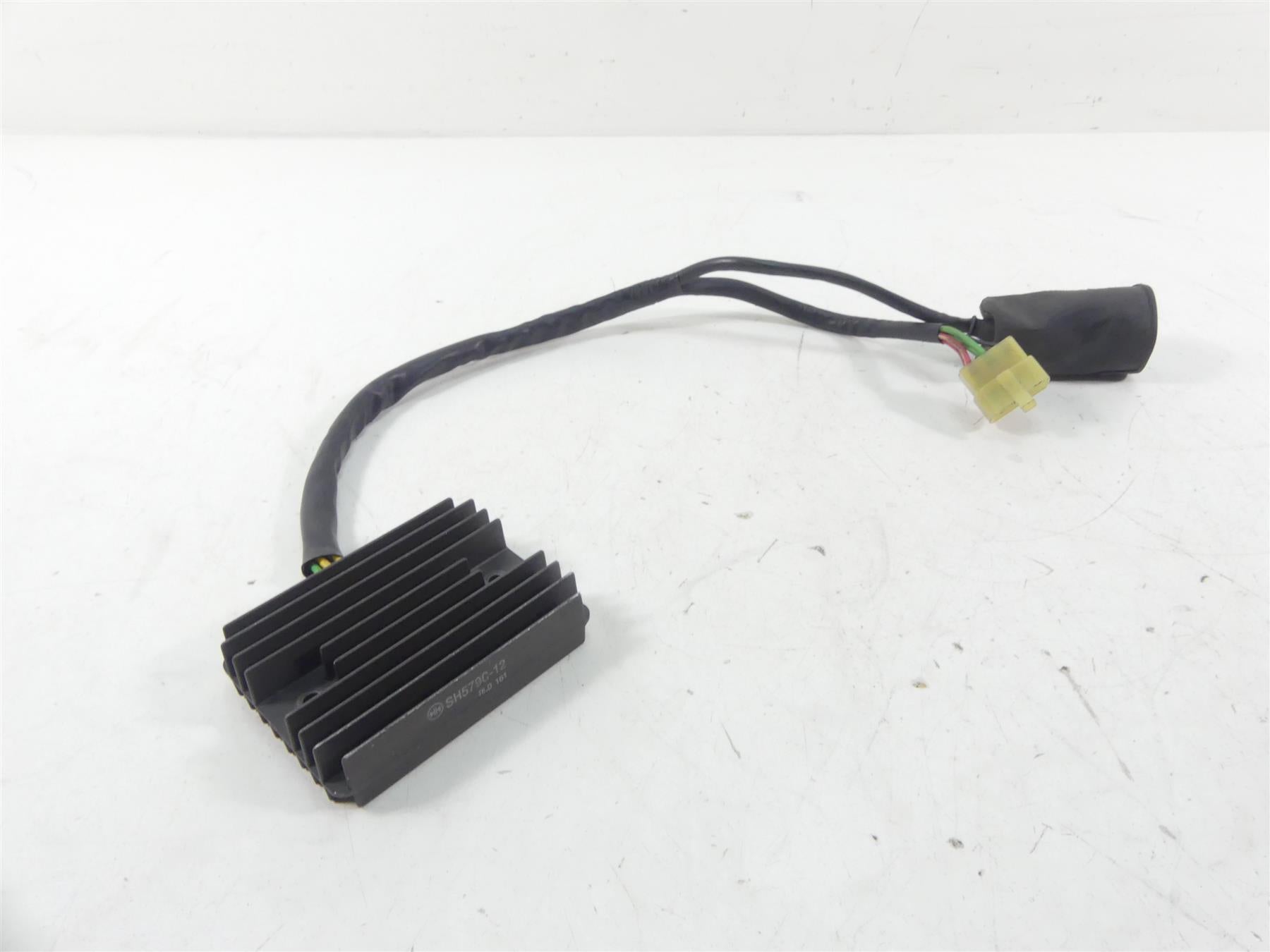2008 Honda V-Twin VTX1800 N3 Rectifier Voltage Regulator 31600-MCH-000 SH579C-12 {{ shop.shopifyCountryName }} - Mototech271
