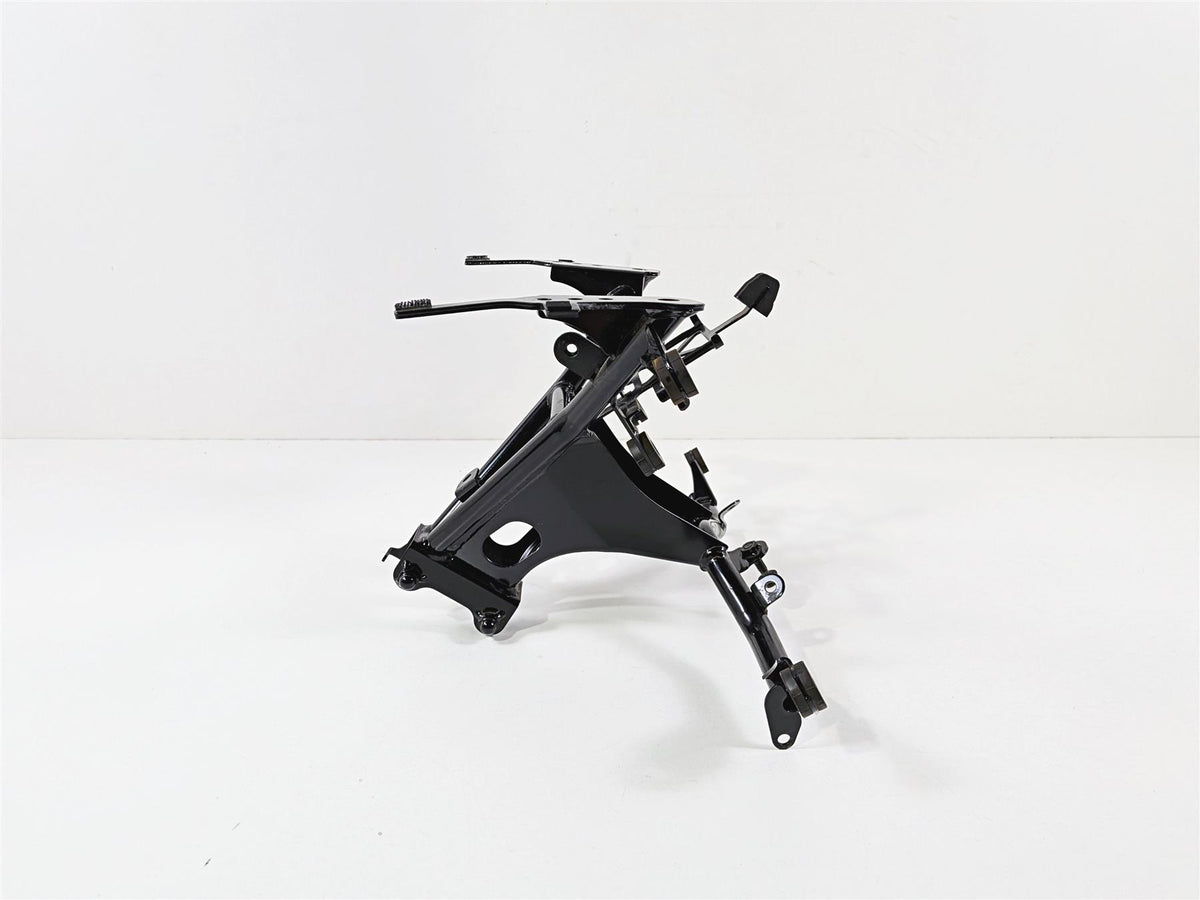 2025 Yamaha YZF R7 Straight Front Stay Holder Carrier Mount BEB-28356-00-00 {{ shop.shopifyCountryName }} - Mototech271
