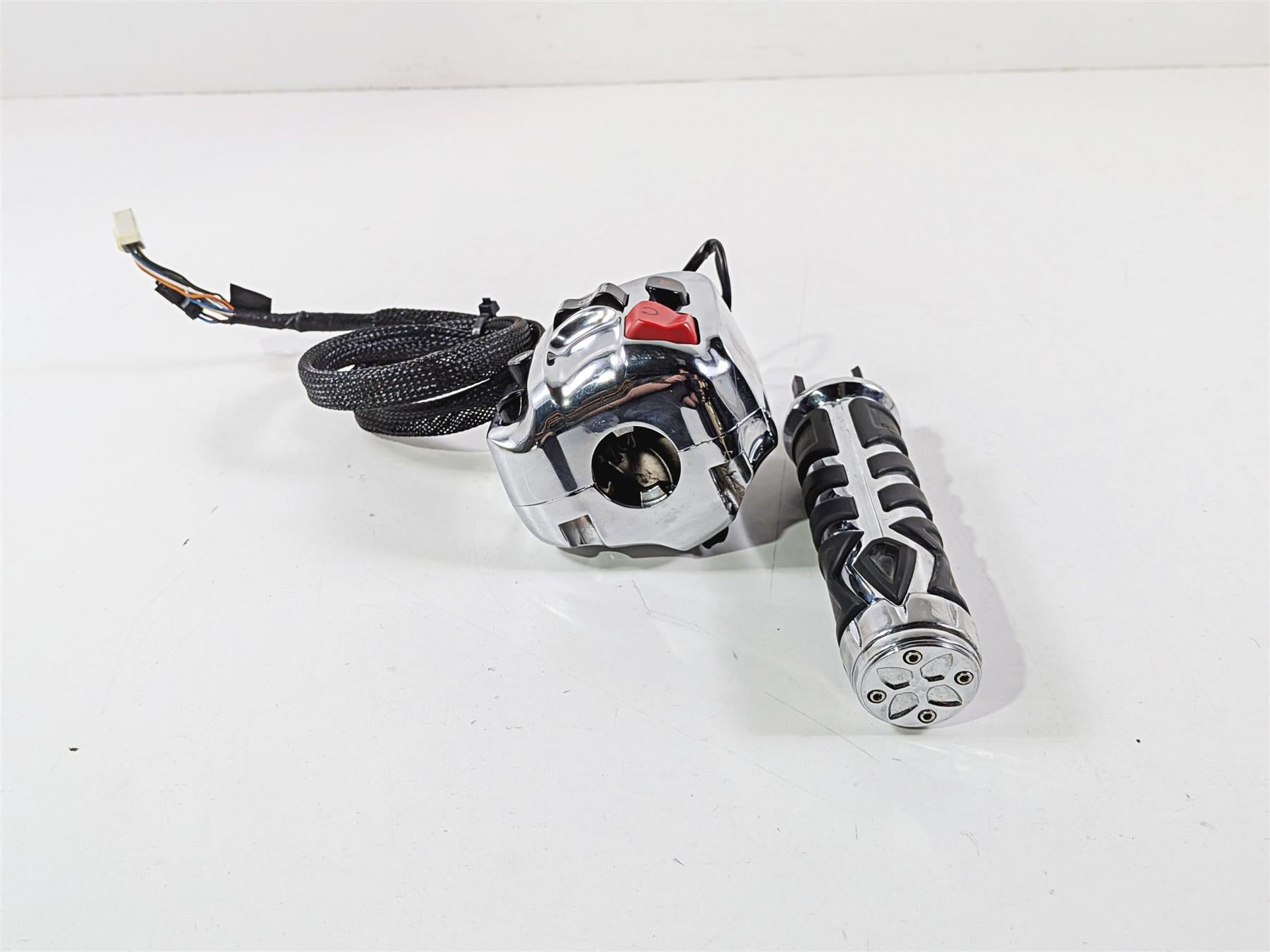 2015 Indian Chieftain Right Hand Chrome Start Stop Control Switch - Read 2413027-Mototech271