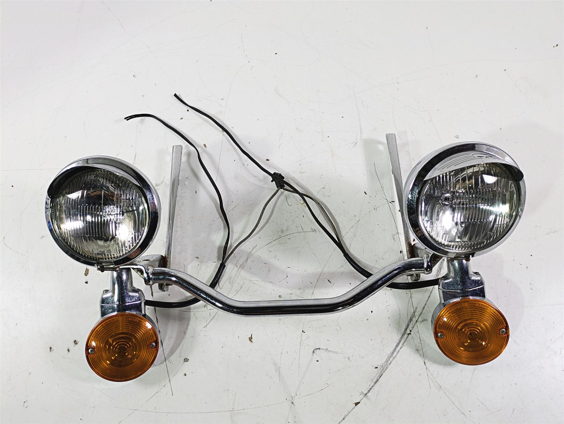 1992 Harley FLSTC Softail Heritage Front Spot Light & Blinker Set 58082-87 {{ shop.shopifyCountryName }} - Mototech271