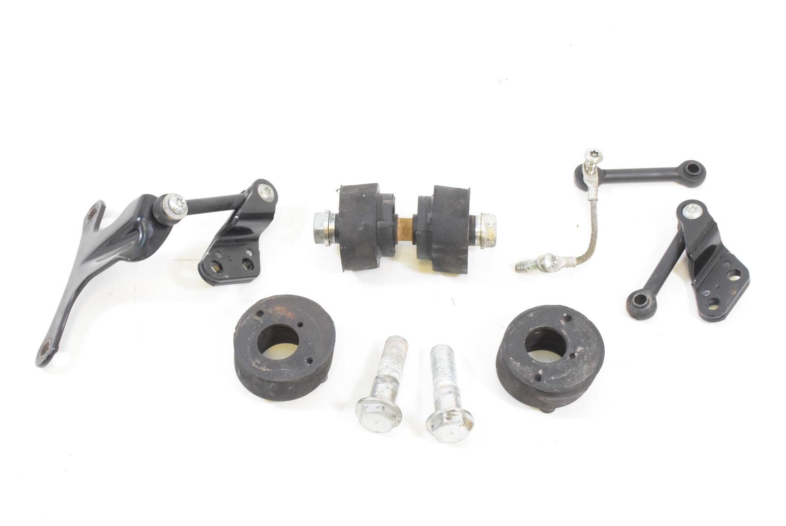 2007 Harley Sportster XL1200 Complete Engine Frame Mount Set 47471-04A {{ shop.shopifyCountryName }} - Mototech271