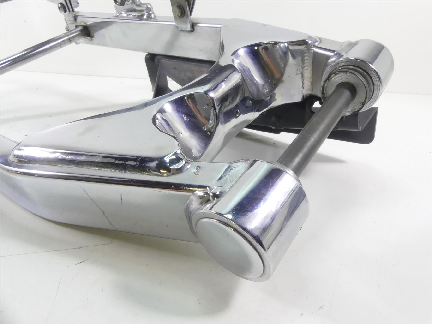 1997 Harley Dyna FXDS Super Glide Conv Rear Chrome Swingarm + 3/4" Ax 47820-90A {{ shop.shopifyCountryName }} - Mototech271