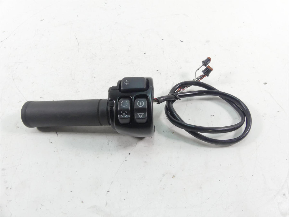 2018 Harley Softail FXBB Street Bob Right Hand Control Switch 71500462 {{ shop.shopifyCountryName }} - Mototech271