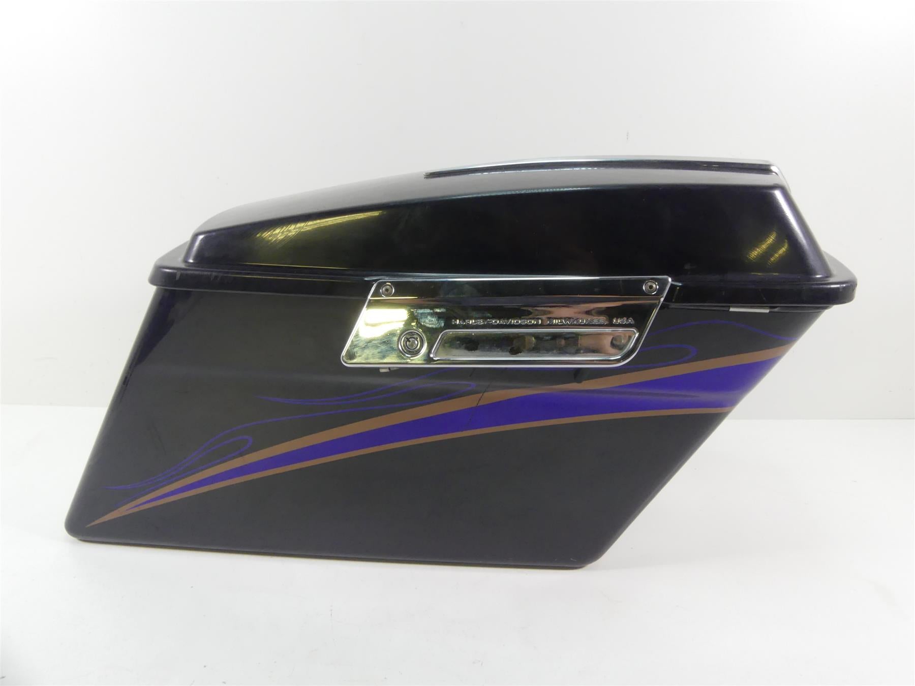 2004 Harley FLHTC SE CVO Electra Glide Right Saddle Bag Saddle Bag 90906-04