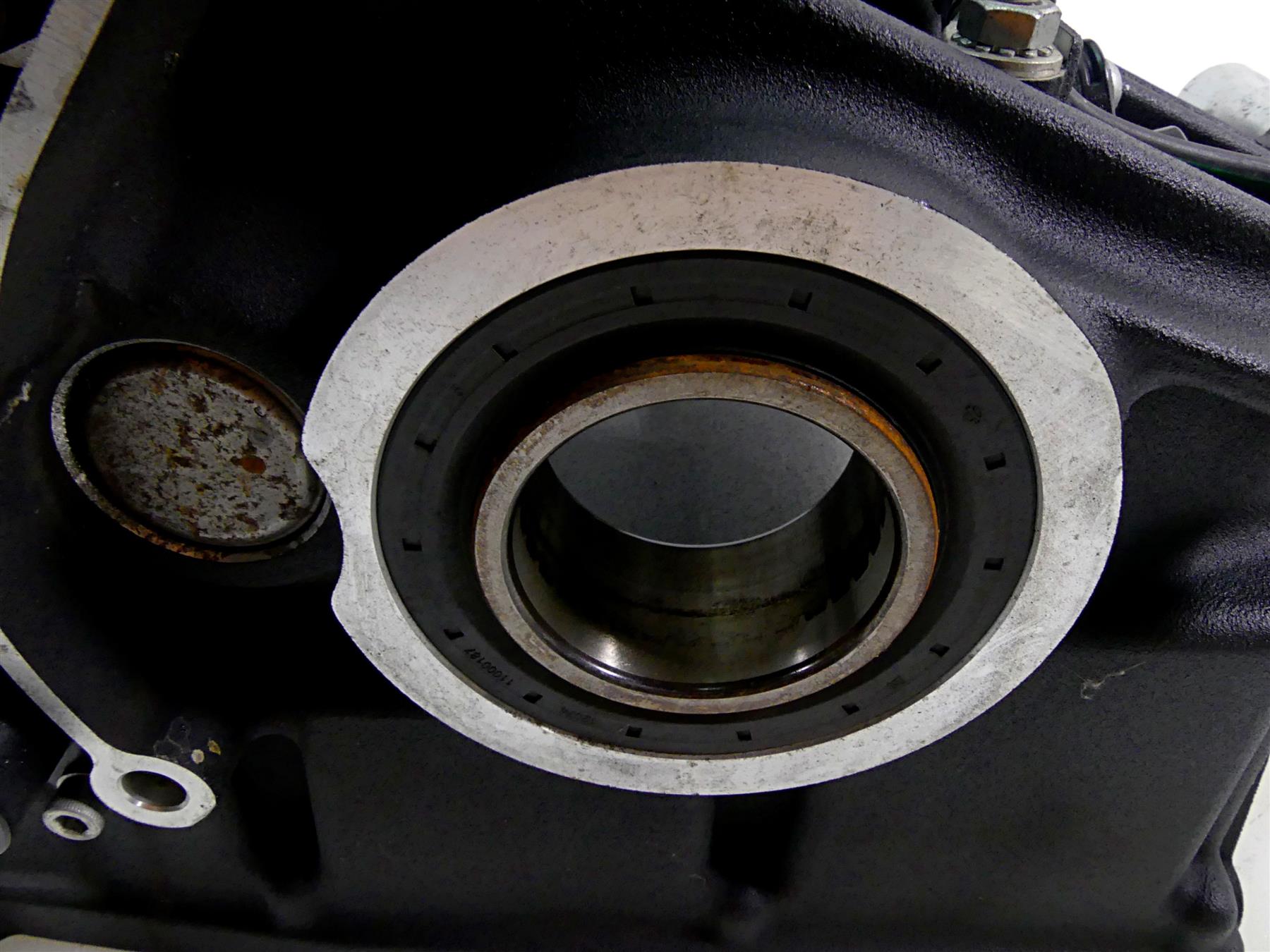 2020 Harley Softail FXST Standard Transmission Gear Box Case Housing M8 34700176 {{ shop.shopifyCountryName }} - Mototech271
