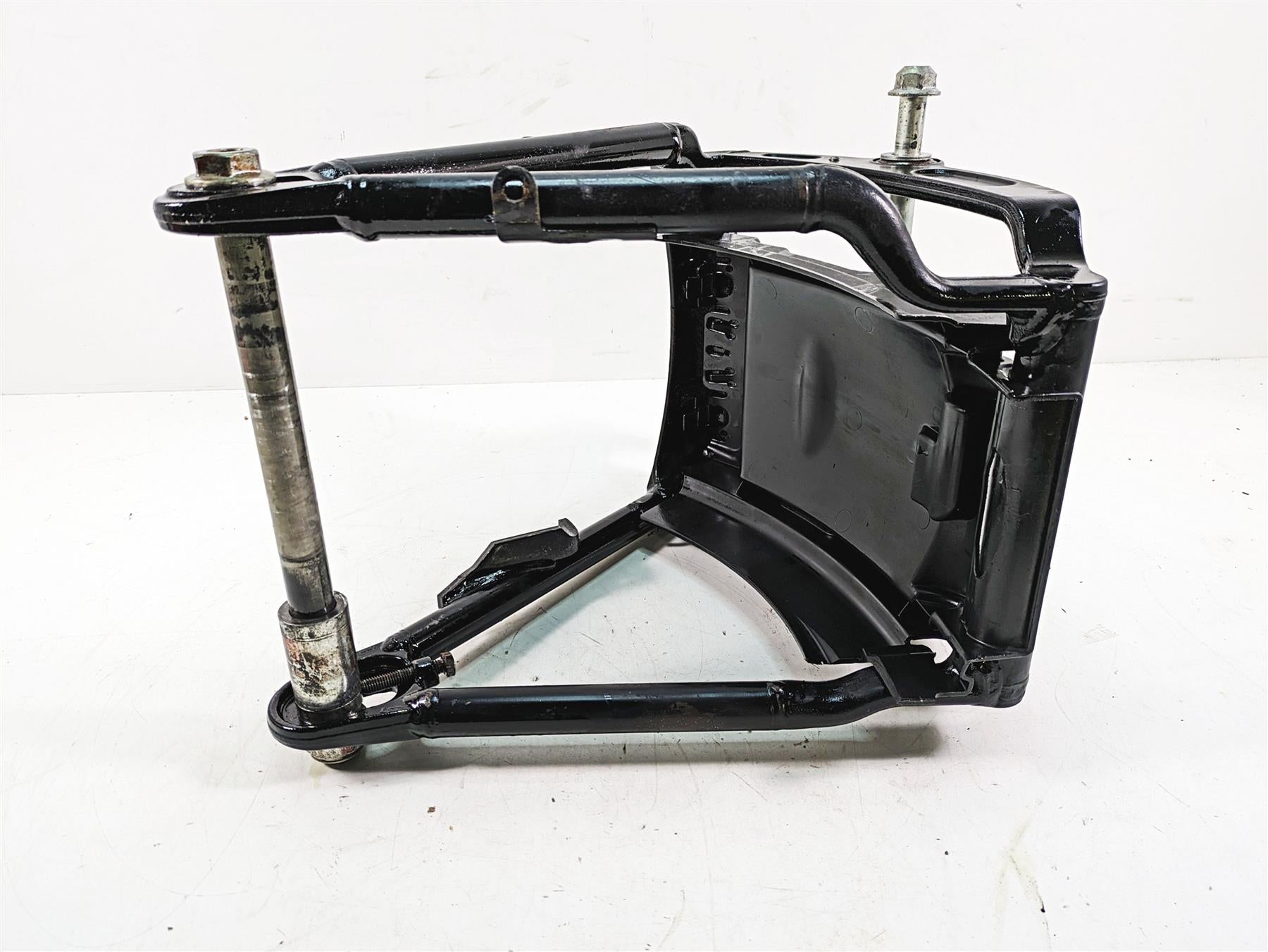 2013 Harley Softail FLSTFB Fat Boy Lo Rear Swing Arm Swing Arm 47573-11BYM {{ shop.shopifyCountryName }} - Mototech271