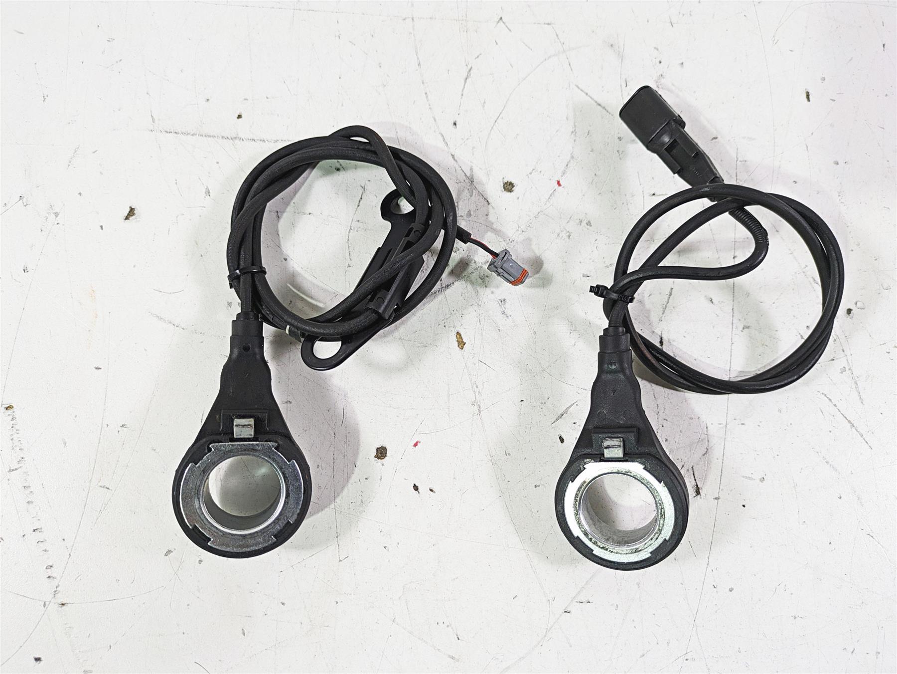 2019 Harley FLHCS Softail Heritage Front Rear Abs Brake Sensor Set 41100080 {{ shop.shopifyCountryName }} - Mototech271