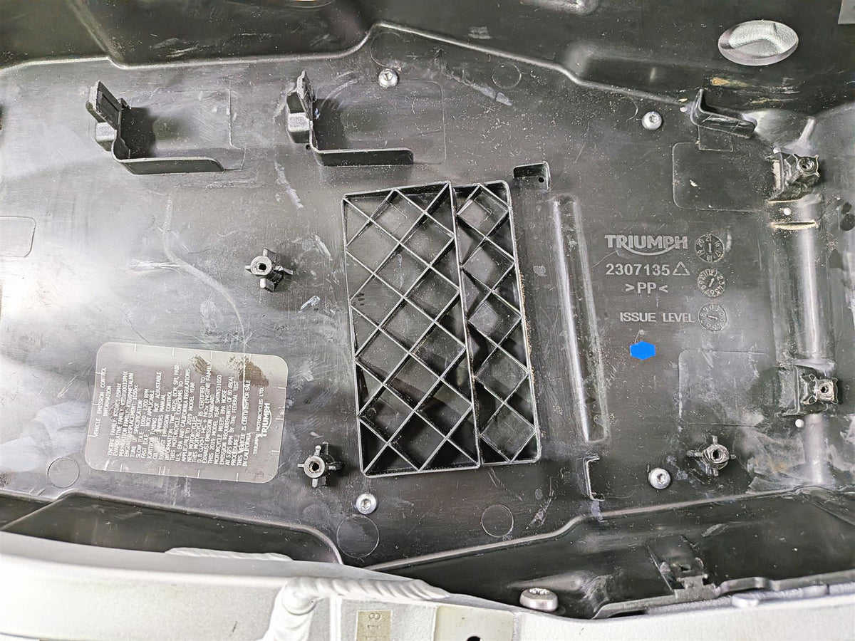 2019 Triumph Speed Triple RS 1050 Straight Subframe & Inner Fender T2079742 {{ shop.shopifyCountryName }} - Mototech271