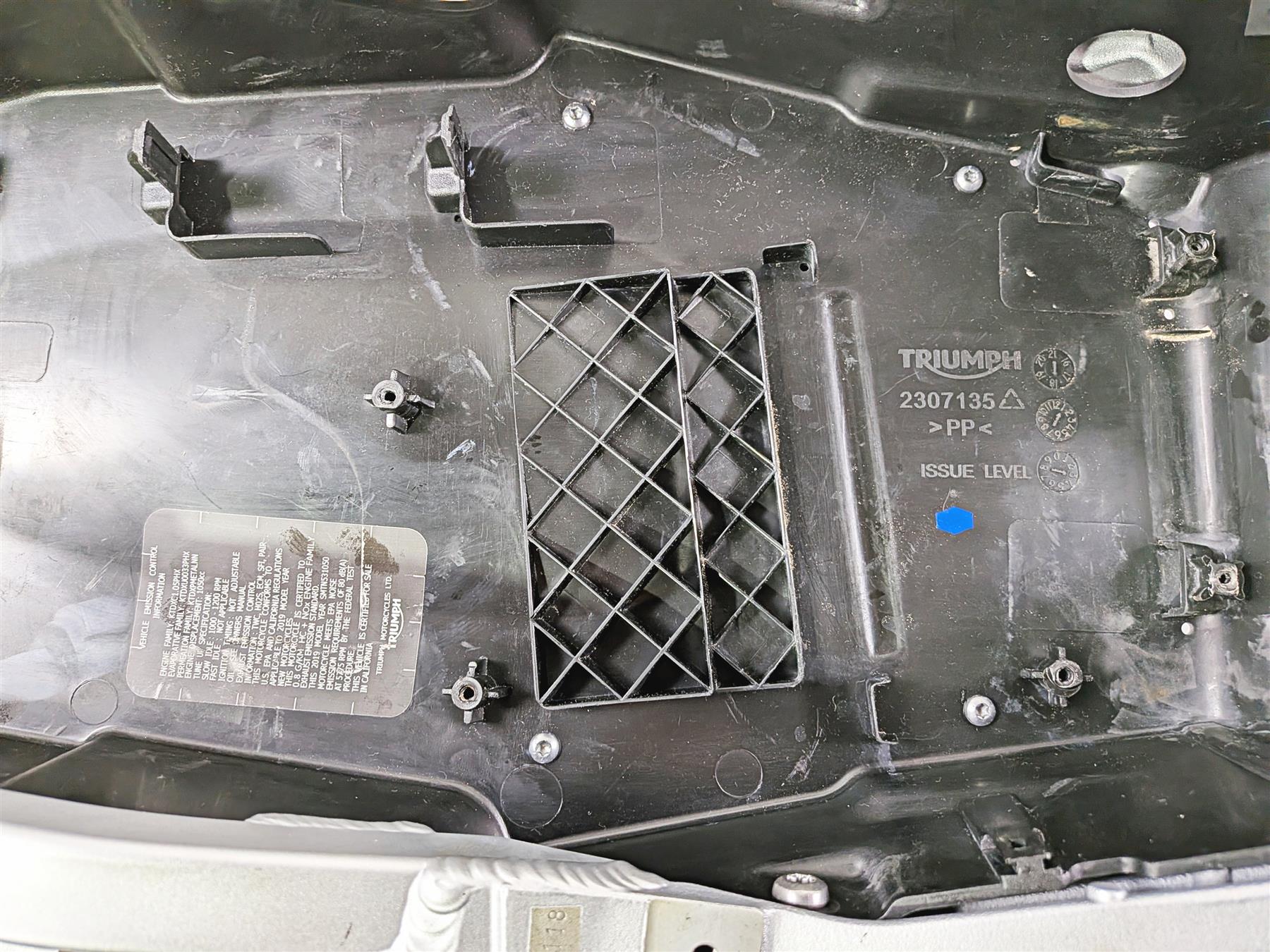 2019 Triumph Speed Triple RS 1050 Straight Subframe & Inner Fender T2079742 {{ shop.shopifyCountryName }} - Mototech271