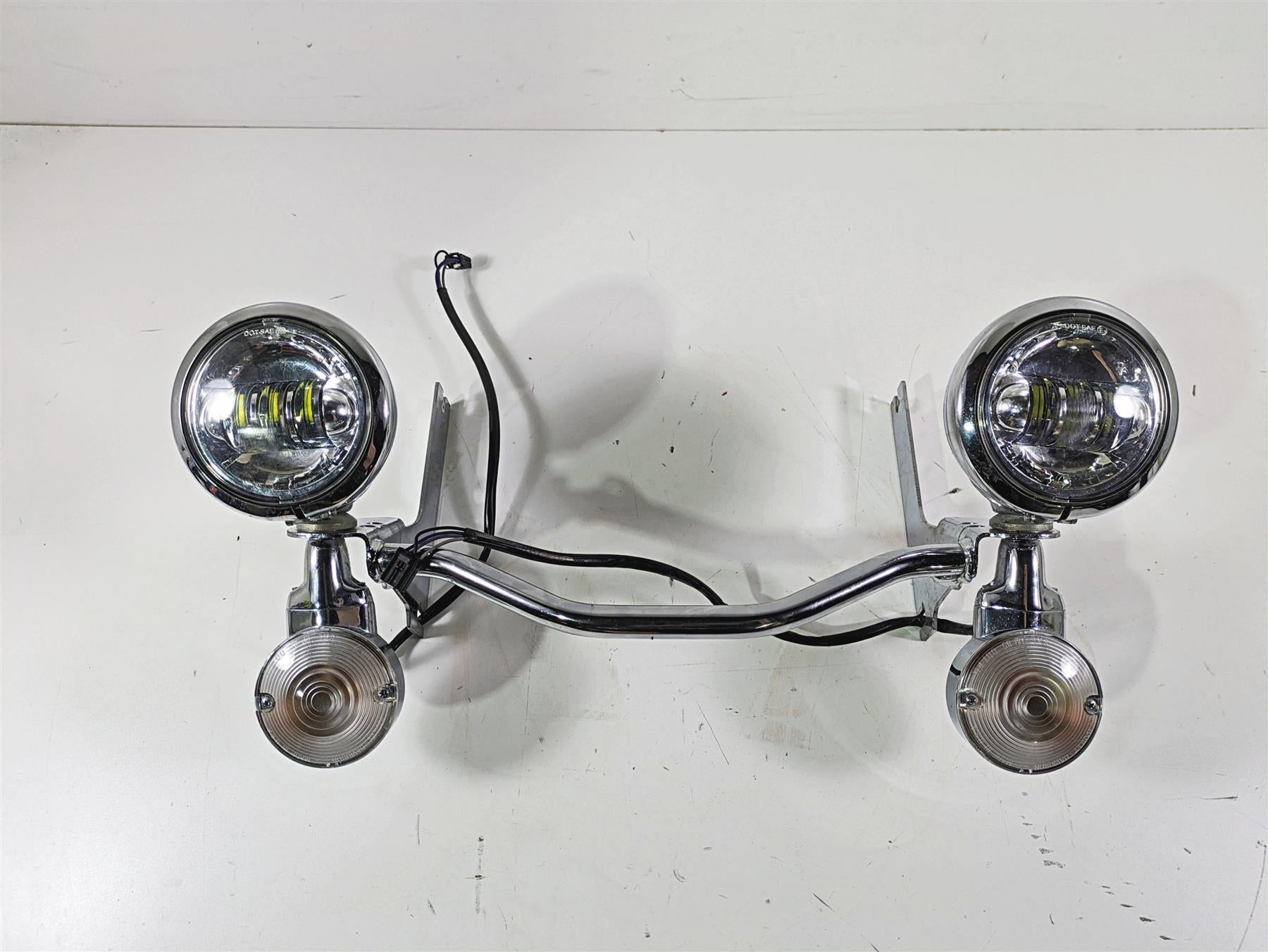 2008 Harley Touring FLHTCU E-Glide 105TH Front Blinker Spot Light Bar 68712-94A | Mototech271
