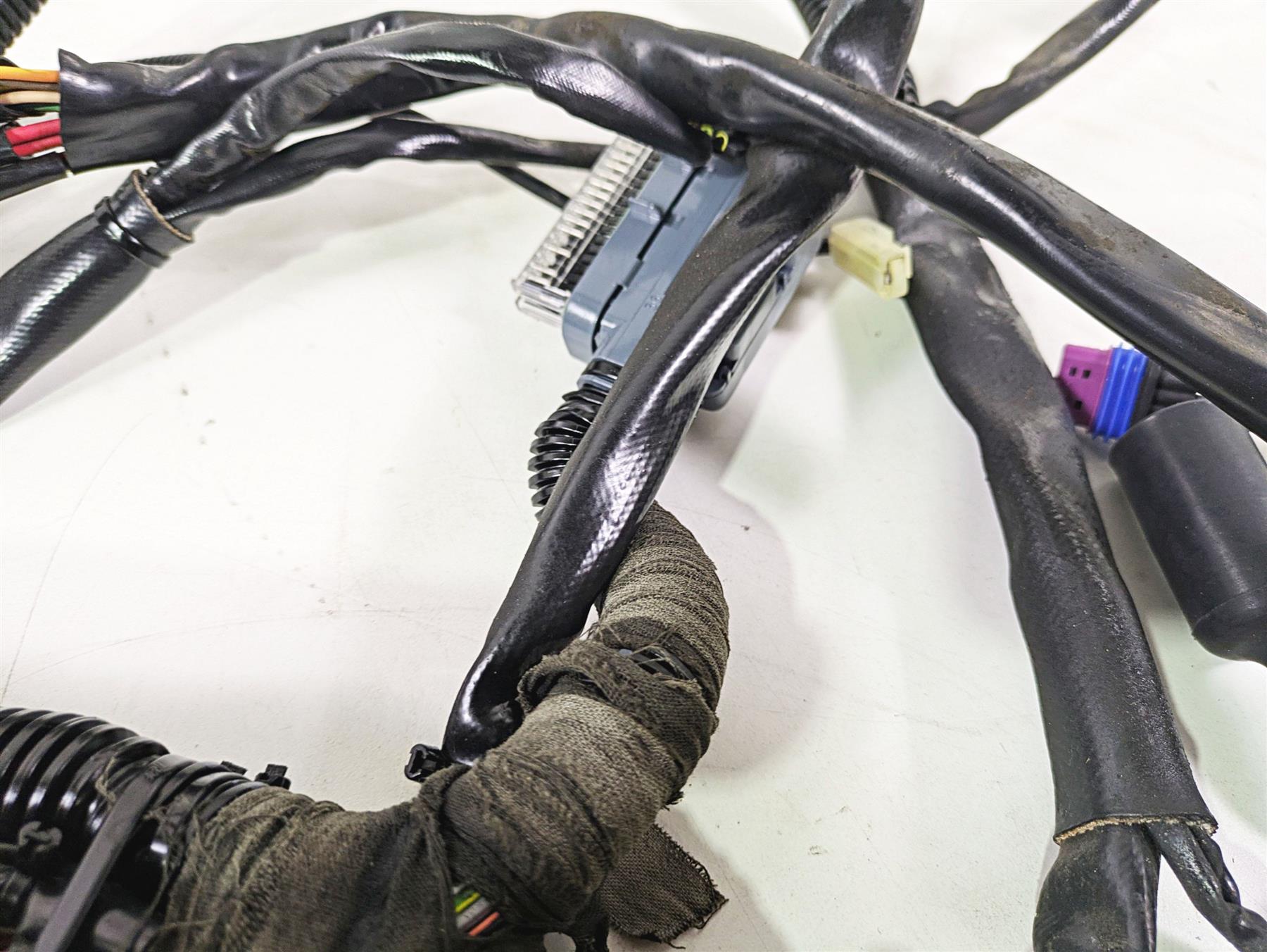 2009 Harley FXCWC Softail Rocker Main Wiring Harness Loom - No Cuts 70452-08 {{ shop.shopifyCountryName }} - Mototech271