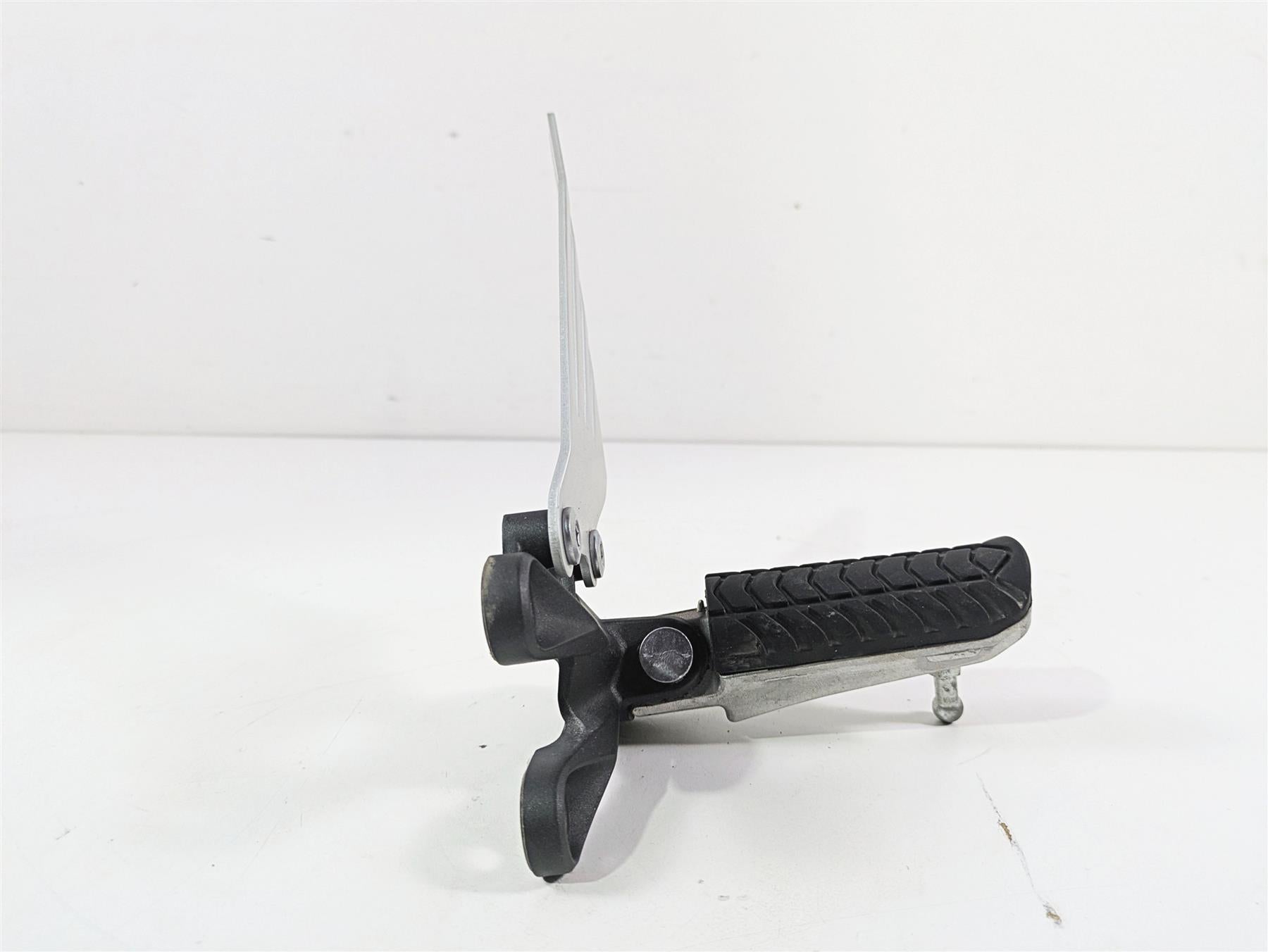 2023 Kawasaki ZX1400 ZX14R Ninja Front Left Rider Foot Peg Footpeg 35063-1337 {{ shop.shopifyCountryName }} - Mototech271