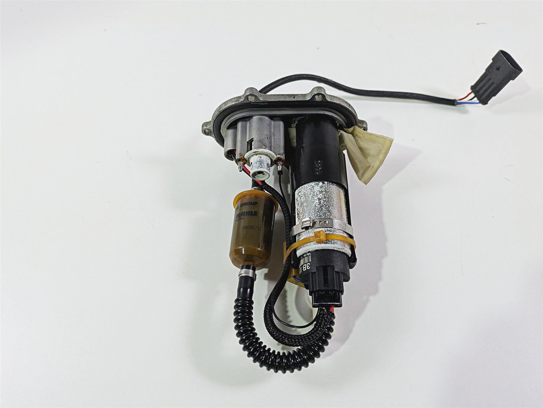 2010 Ducati Streetfighter 1098 S Fuel Gas Petrol Pump 16023661A 16023991A {{ shop.shopifyCountryName }} - Mototech271