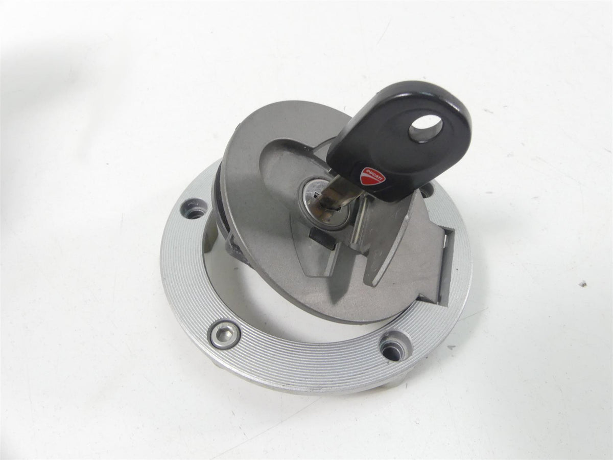 2015 Ducati Monster 1200 S Ignition Switch Key Lock Tank Lid Set -Read 59821061A {{ shop.shopifyCountryName }} - Mototech271