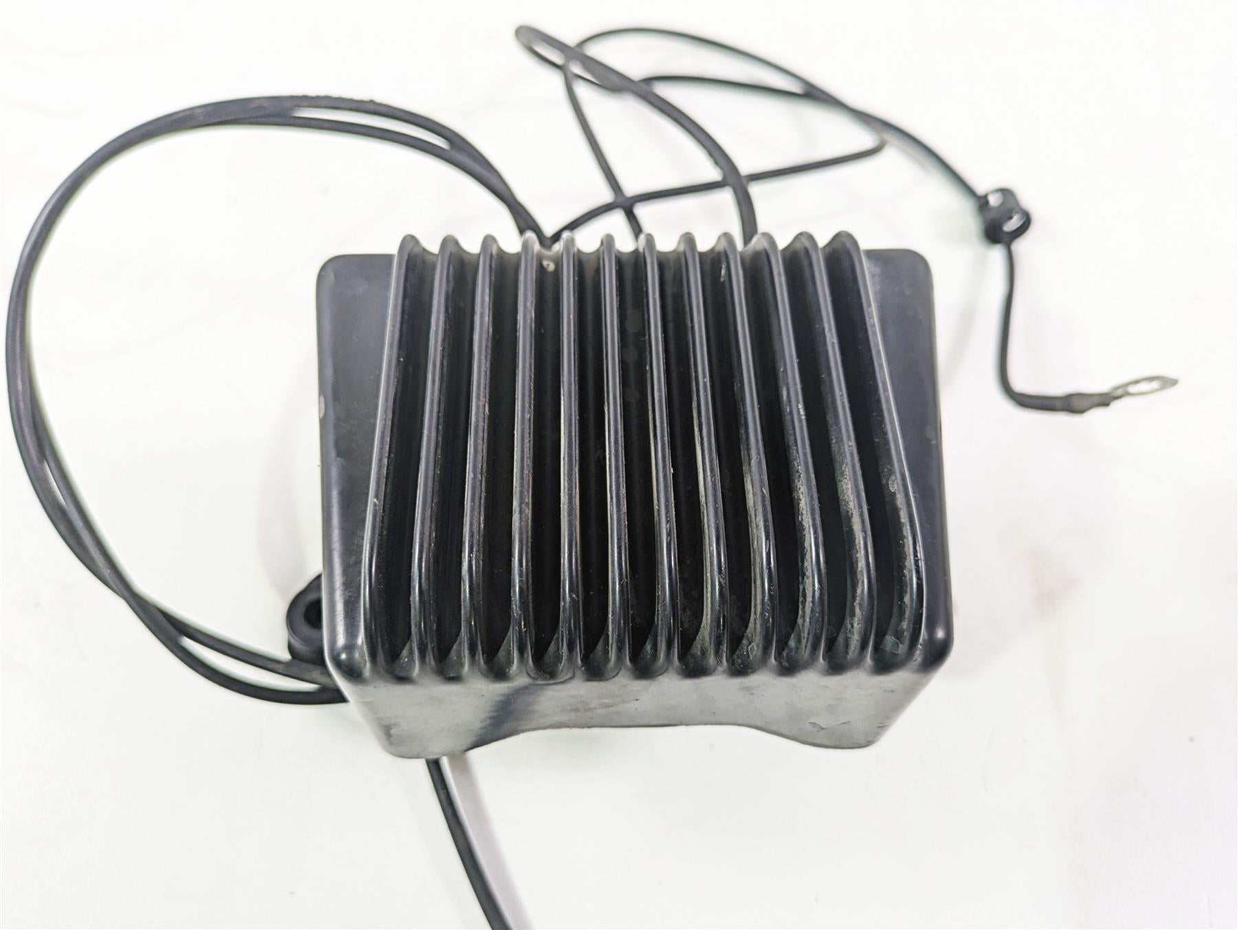 1996 Harley Touring FLHTCUI Electra Glide Rectifier Voltage Regulator 74505-95A {{ shop.shopifyCountryName }} - Mototech271