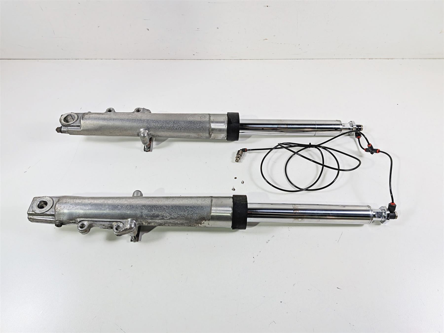 2001 Harley FLHRCI Road King Straight Front Fork Leg Set 41mm -Read 46495-00 {{ shop.shopifyCountryName }} - Mototech271