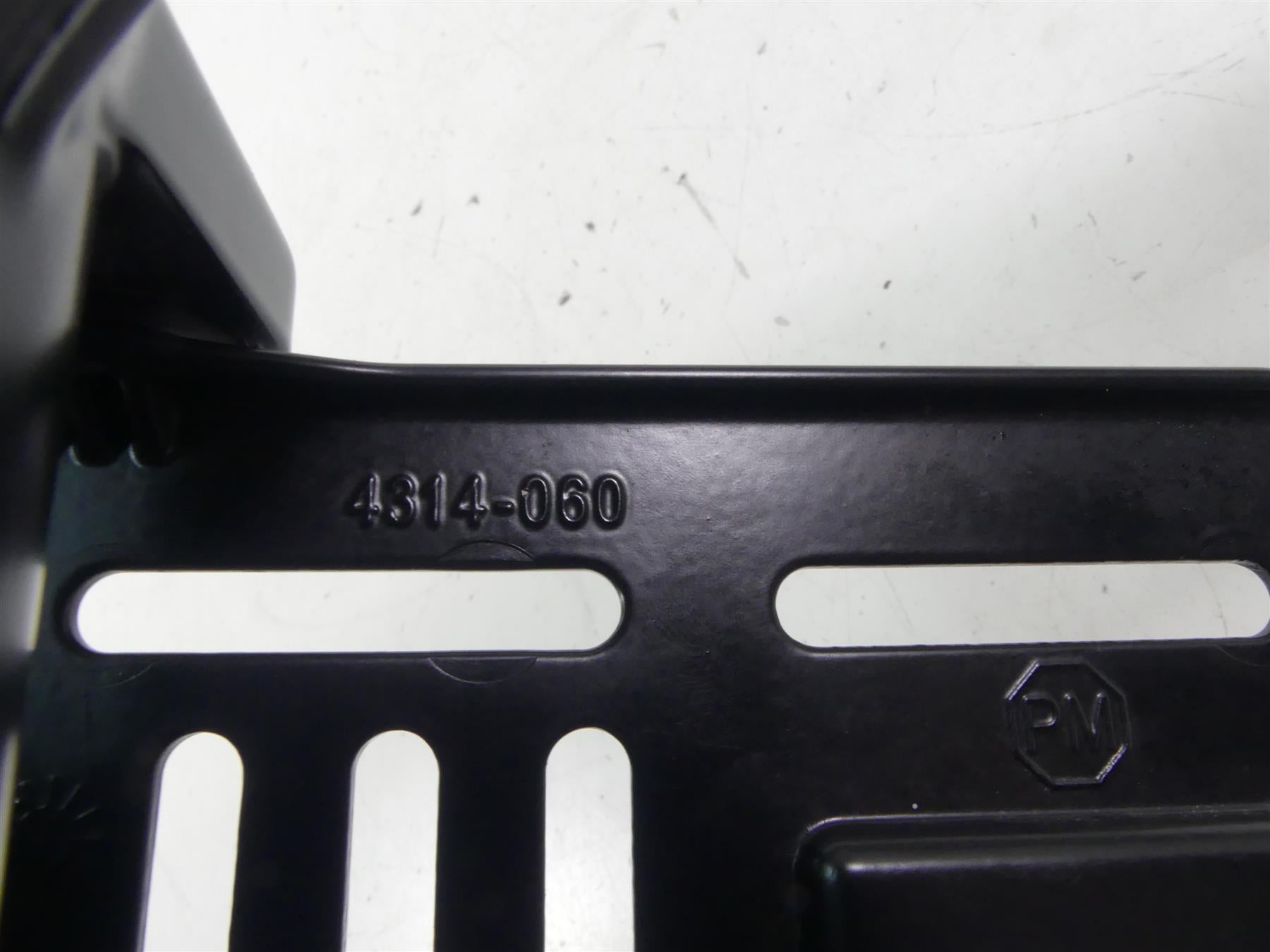 2020 Harley XL1200 CX Sportster Roadster License Plate Mount Holder Set 67900155 {{ shop.shopifyCountryName }} - Mototech271