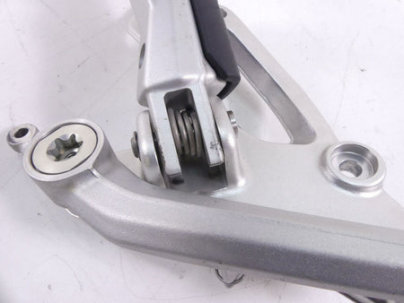 2016 BMW R1200R K53 Right Rider Footpeg & Brake Pedal 46718540797 {{ shop.shopifyCountryName }} - Mototech271