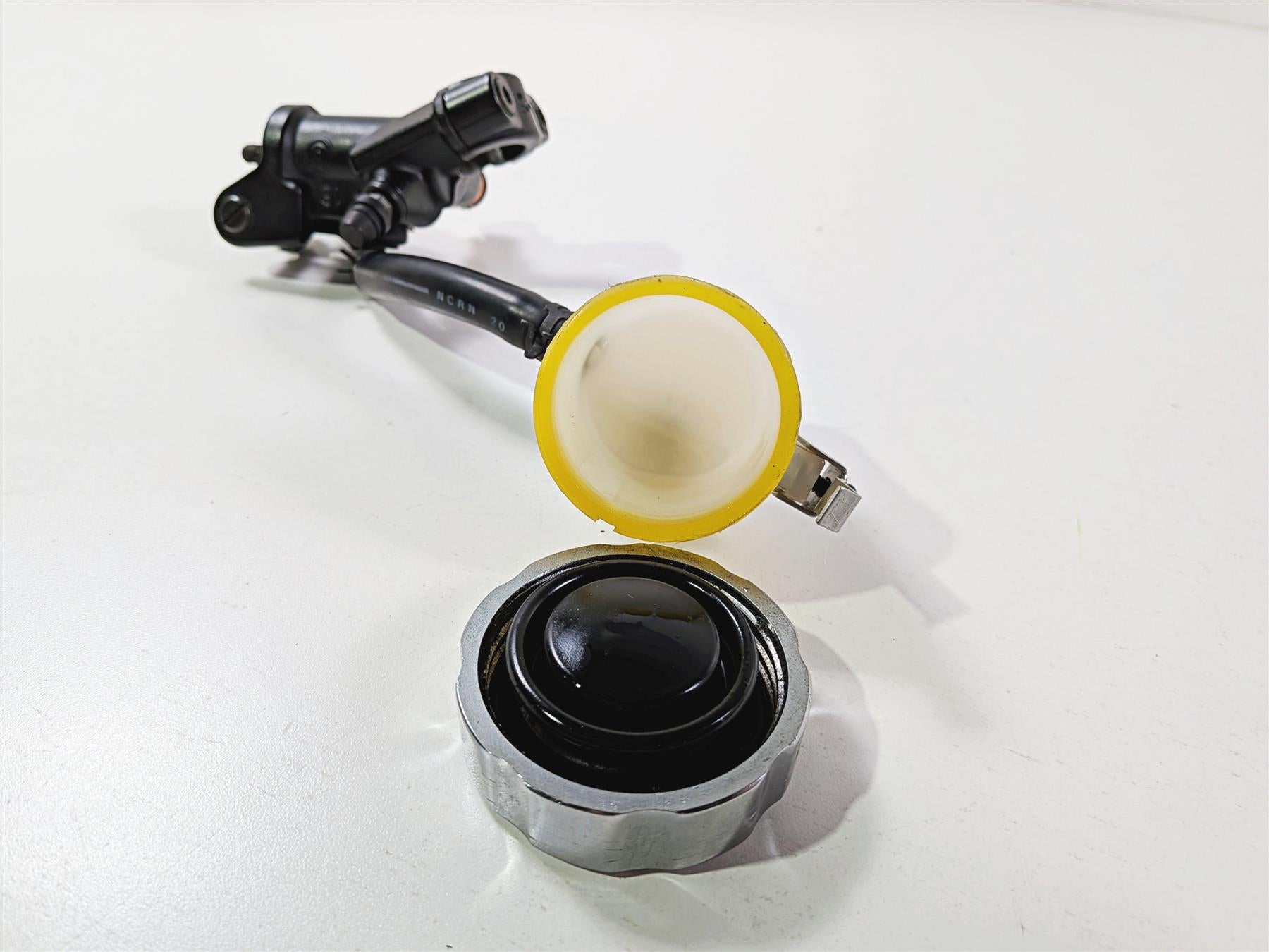 2008 Yamaha YZF R1 RN19 Front 16mm Brembo Radial Brake Pump 5SL-W2587-00-00 {{ shop.shopifyCountryName }} - Mototech271