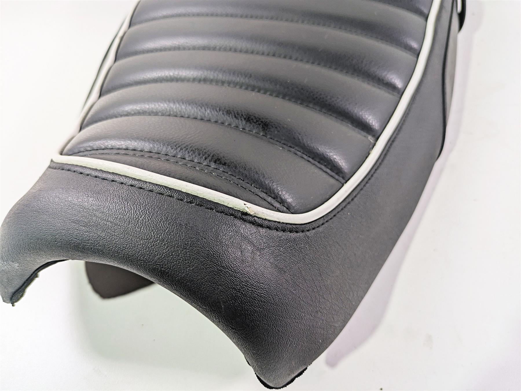 2013 Triumph Bonneville Rider Driver Duo Seat Saddle - No Tears T2302334 {{ shop.shopifyCountryName }} - Mototech271