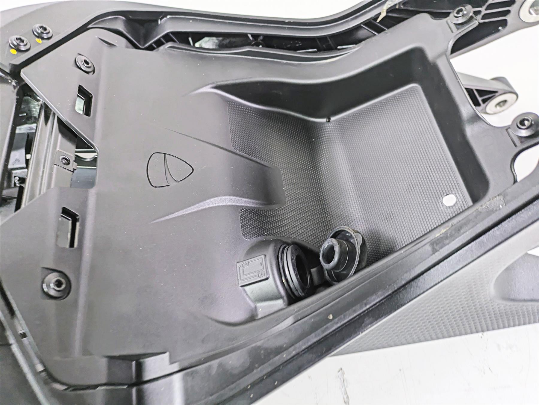 2023 Ducati Monster 937 SP Rear Left Right Subframe Set L 46910422B R 46910432B {{ shop.shopifyCountryName }} - Mototech271