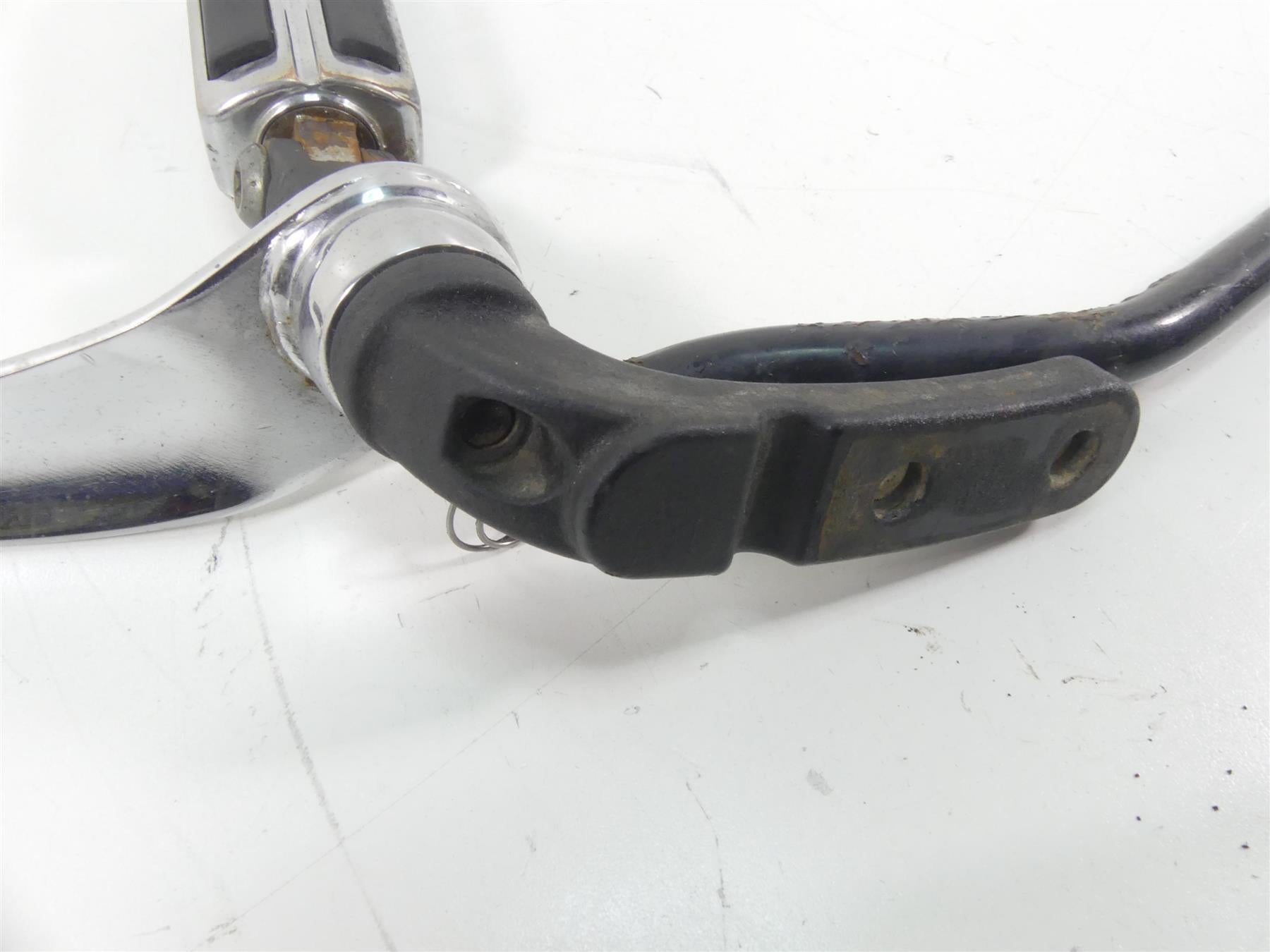 2011 Harley FXDWG Dyna Wide Glide Front Footpeg Shift Brake Ped Set Fw 33693-03 {{ shop.shopifyCountryName }} - Mototech271