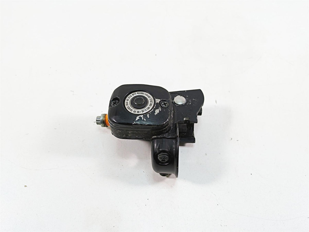 2009 Harley FXDF Dyna Fat Bob Front Brake Master Cylinder 11/16" 45170-08F {{ shop.shopifyCountryName }} - Mototech271