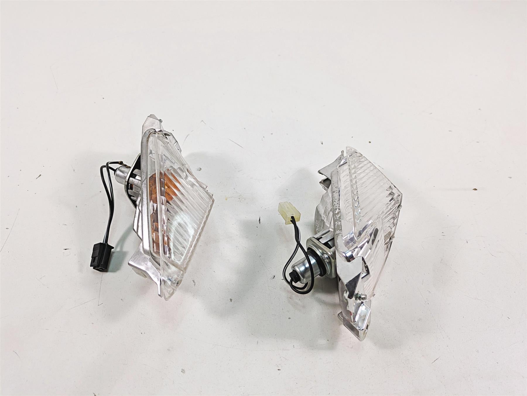 2022 Suzuki GSXR 750 Rear Blinker Turn Signal Set 35603-47H0 35603-47H0 {{ shop.shopifyCountryName }} - Mototech271