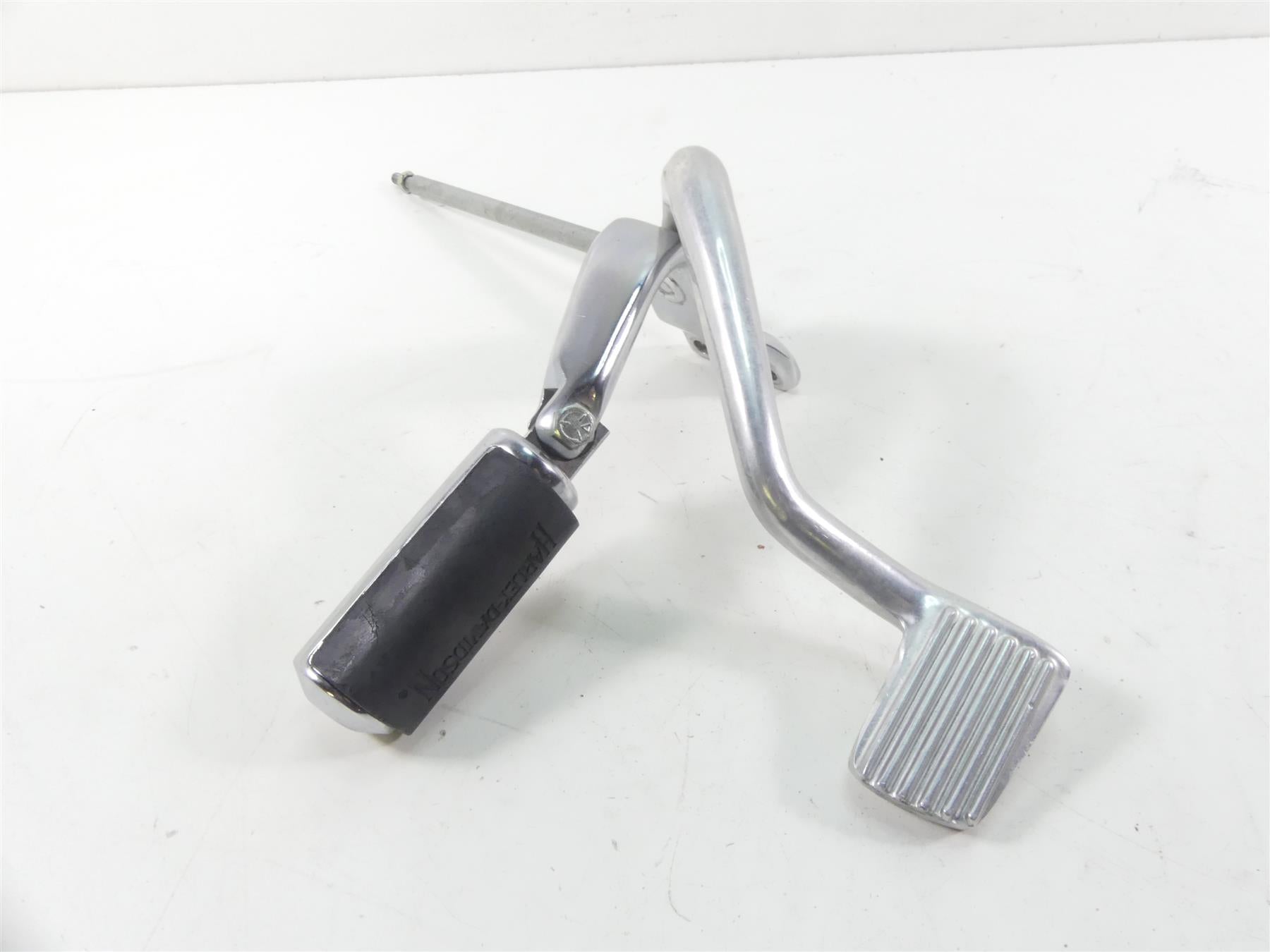 1993 Harley Dyna FXDL Low Rider Right Front Mid Footpeg & Brake Ped 50649-90 | Mototech271
