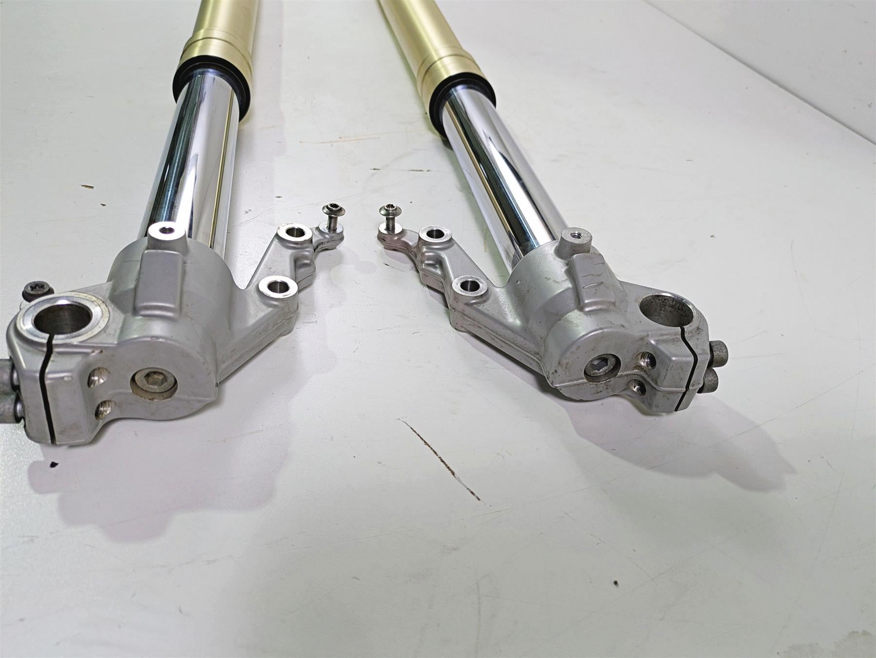 2017 BMW F800GS Adv K75 Front Fork Leg Set - Read 31427711181 31427711182 {{ shop.shopifyCountryName }} - Mototech271