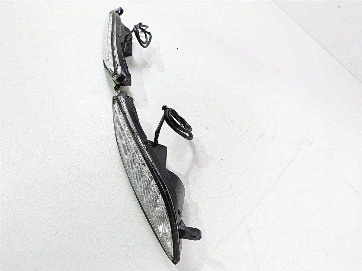 2017 Indian Chieftain Limited Front Blinker Turn Signal Set 2412456 2412455 {{ shop.shopifyCountryName }} - Mototech271
