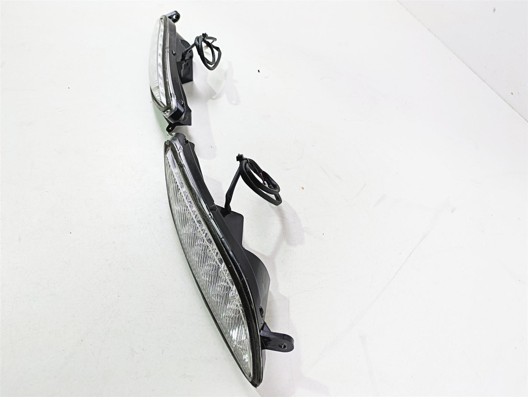 2017 Indian Chieftain Limited Front Blinker Turn Signal Set 2412456 2412455 {{ shop.shopifyCountryName }} - Mototech271