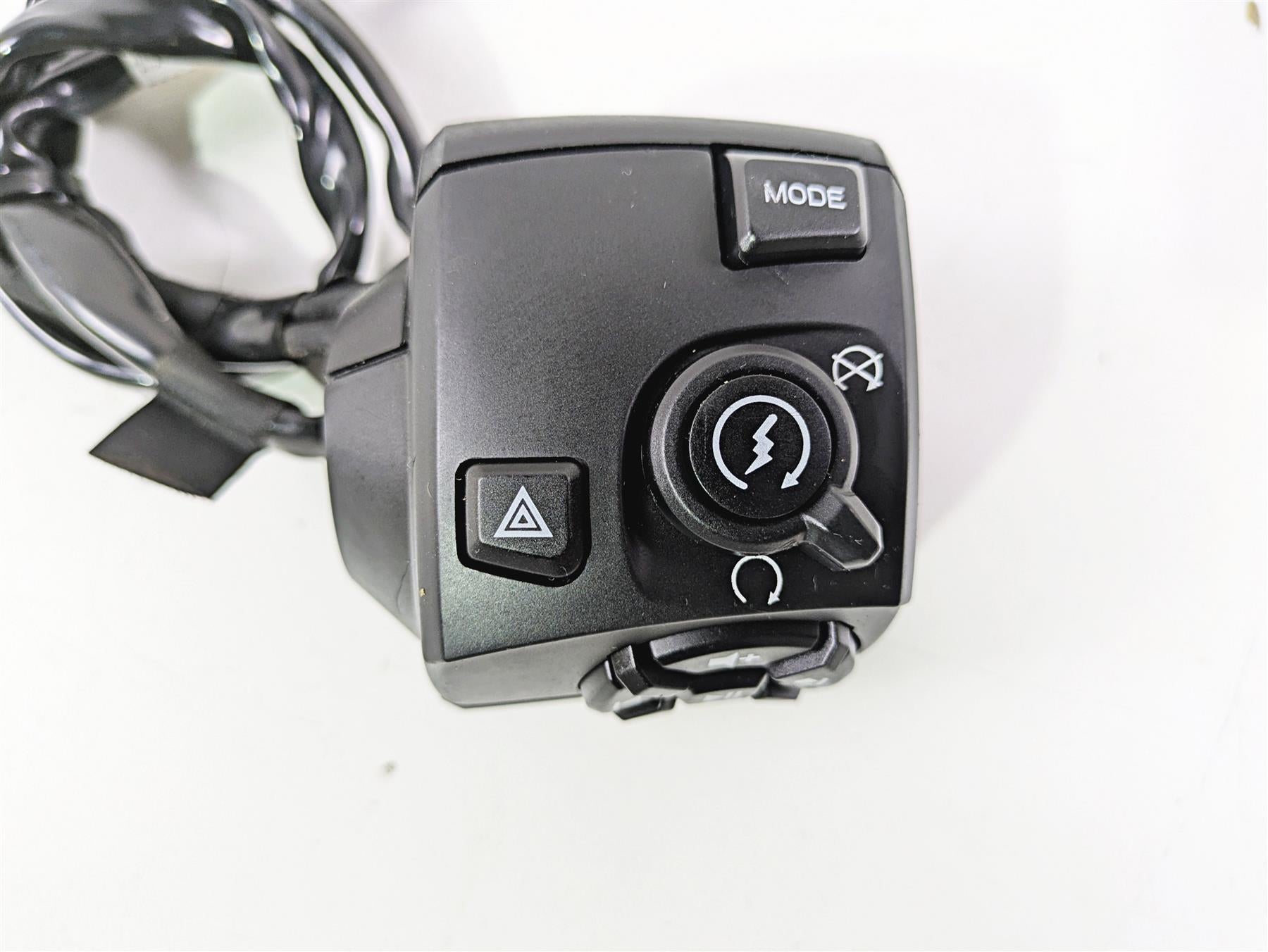 2024 Harley Sportster RH975 S Right Hand Control Switch 71500523A {{ shop.shopifyCountryName }} - Mototech271