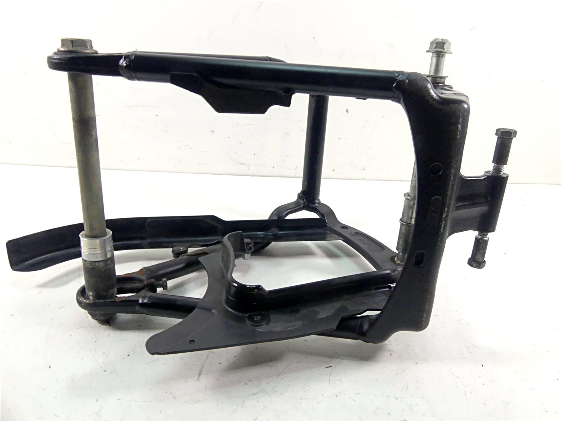 2013 Harley Softail FLSTFB Fat Boy Lo Rear Swing Arm Swing Arm 47573-11BYM {{ shop.shopifyCountryName }} - Mototech271