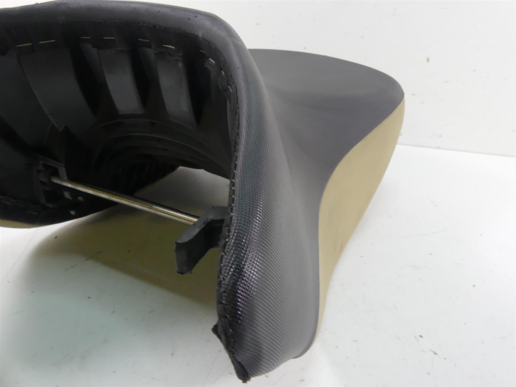 2012 BMW R1200 GS K255 Adventure Front Driver Rider Sandrover Seat 52537667725 {{ shop.shopifyCountryName }} - Mototech271