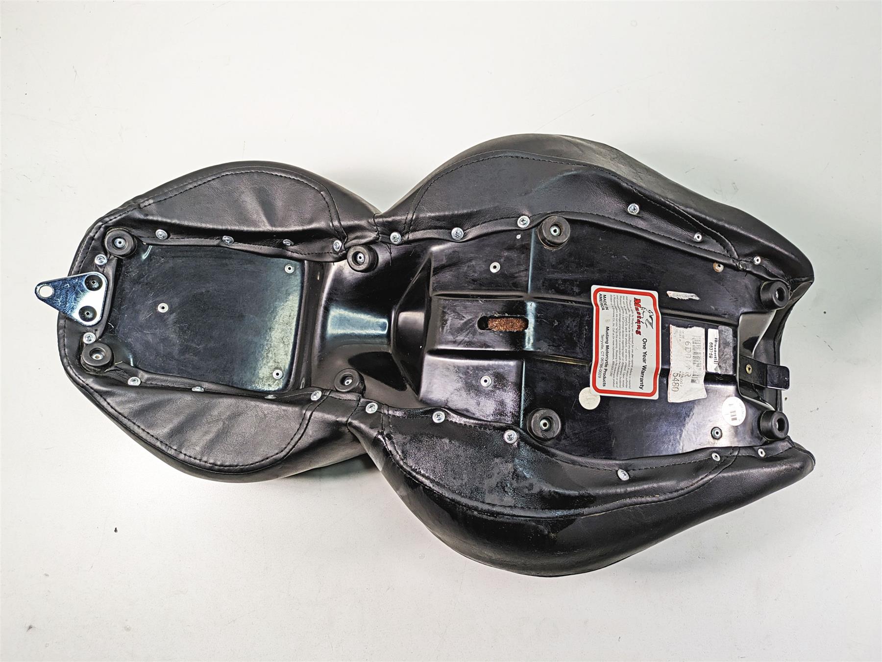 2012 Harley FLD Dyna Switchback Mustang Wide Touring Seat Saddle -Read 75480 {{ shop.shopifyCountryName }} - Mototech271