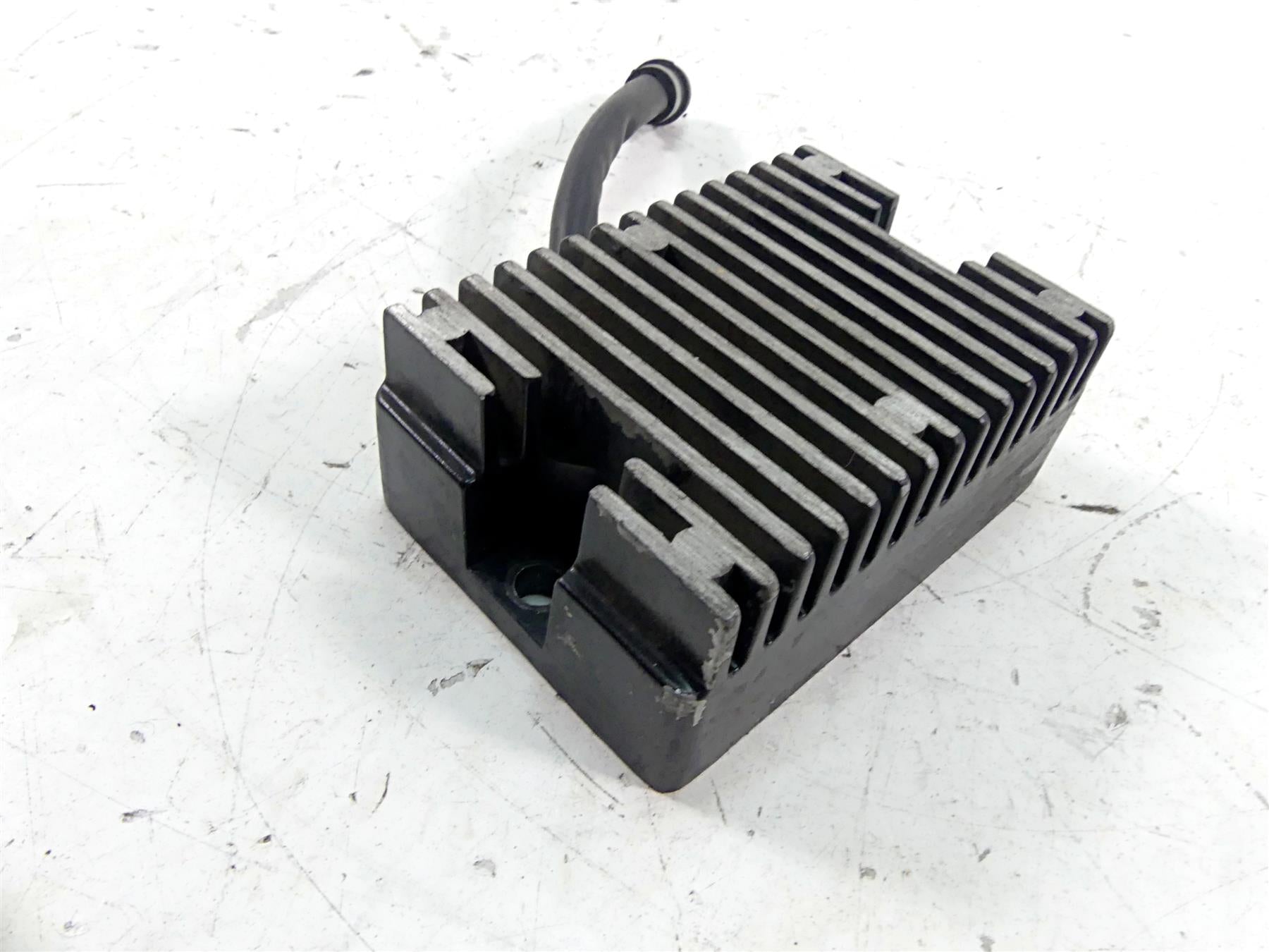 1979 Harley Sportster XLS1000 Roadster Rectifier Voltage Regulator 74504-78 {{ shop.shopifyCountryName }} - Mototech271