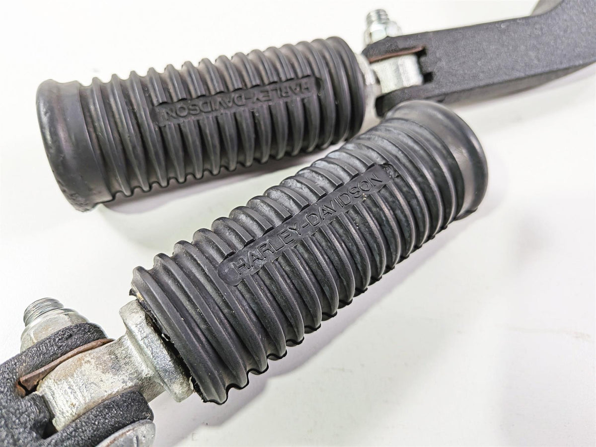 2011 Harley FXDF Dyna Fat Bob Rear Passenger Footpeg Set 49230-06 49224-06A {{ shop.shopifyCountryName }} - Mototech271