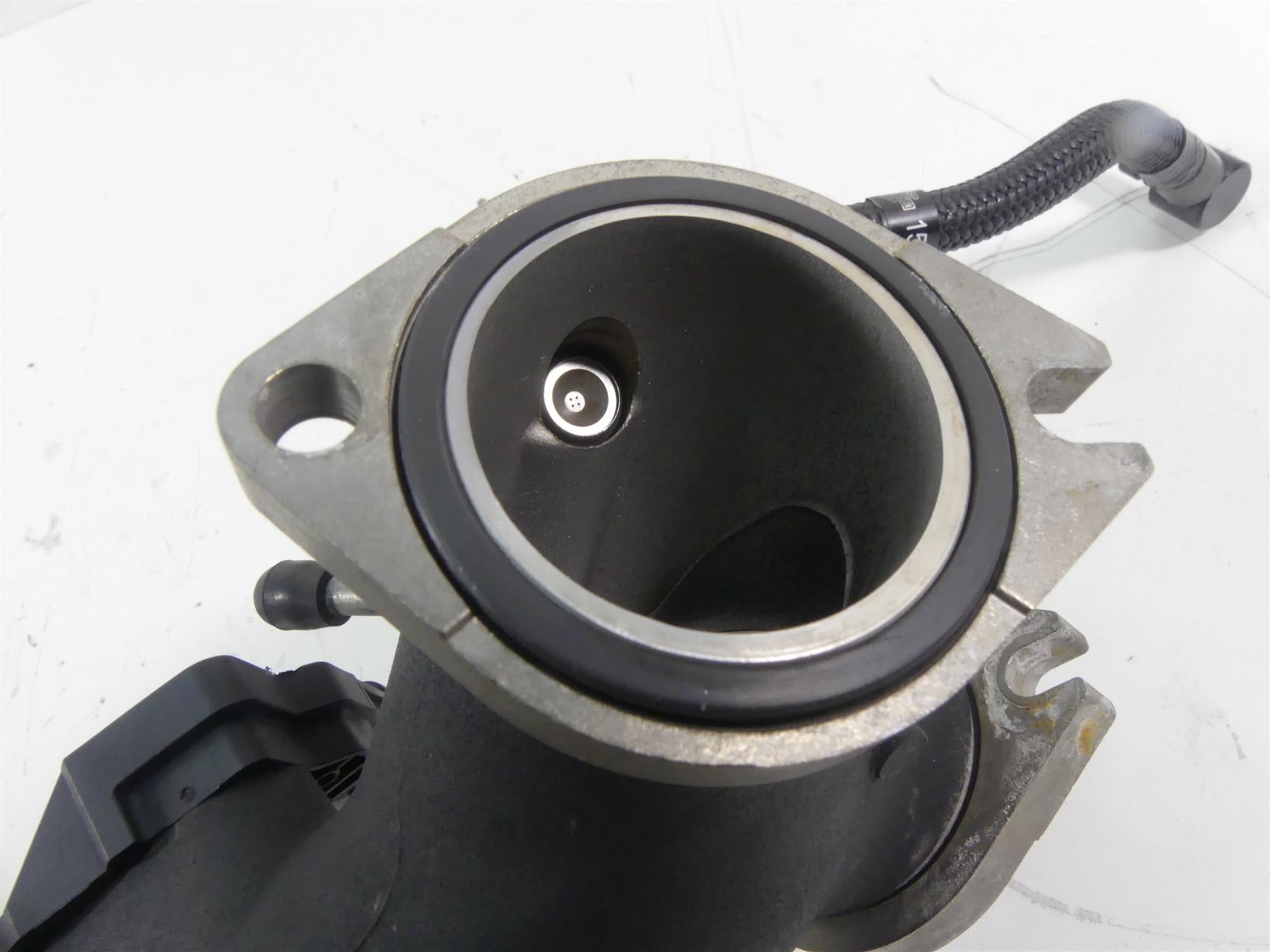 2016 Harley Touring FLTRX Road Glide Throttle Body Bodies Fuel Inject 27685-11 {{ shop.shopifyCountryName }} - Mototech271