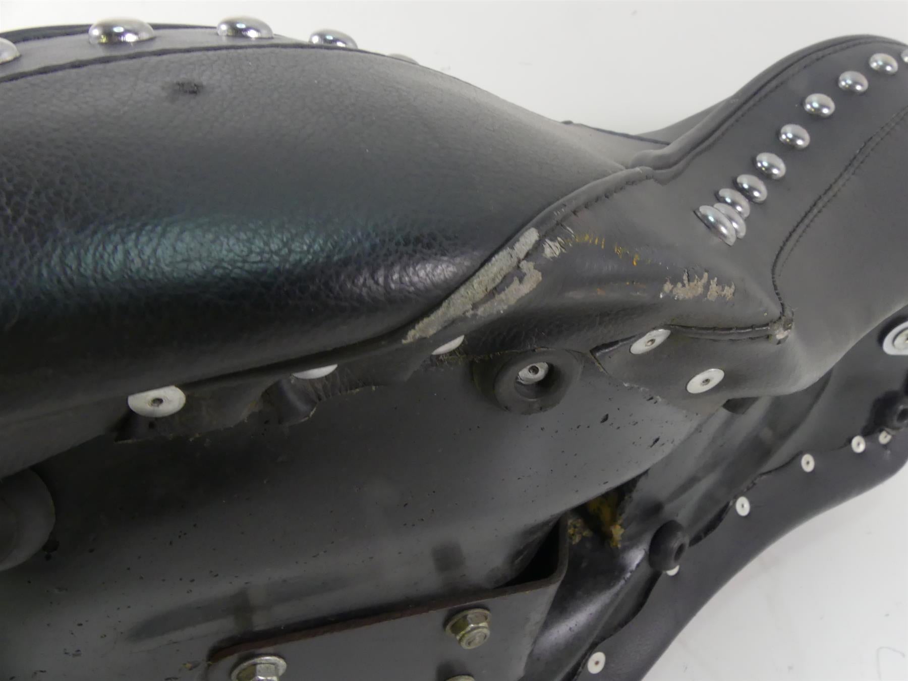 1995 Harley Dyna FXDL Low Rider Studded Duo Corbin Seat Saddle -Read 283 {{ shop.shopifyCountryName }} - Mototech271