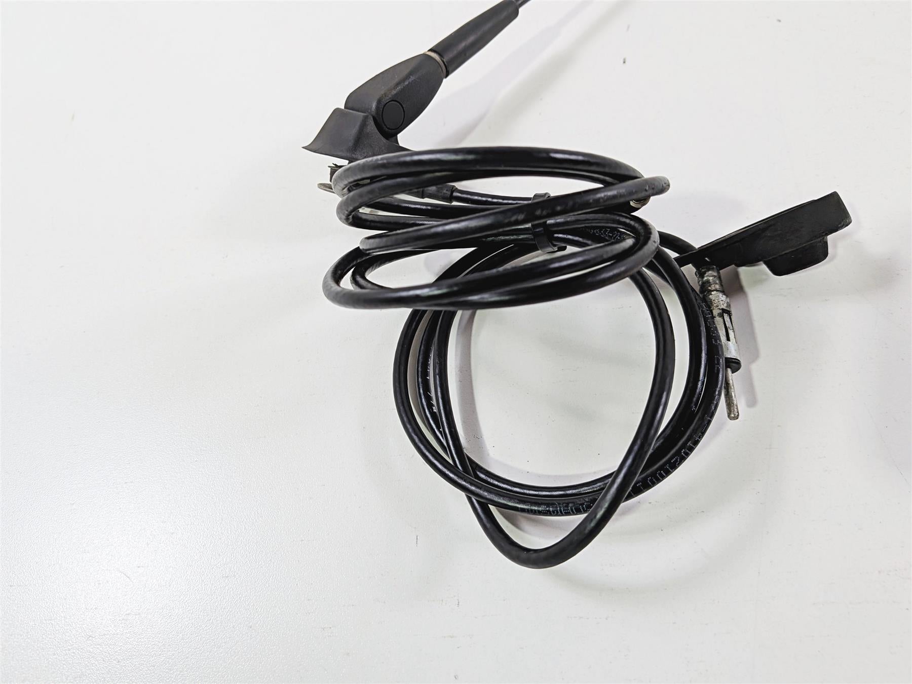 2016 Victory Cross Country Radio Antenna & Cable 4012213 {{ shop.shopifyCountryName }} - Mototech271