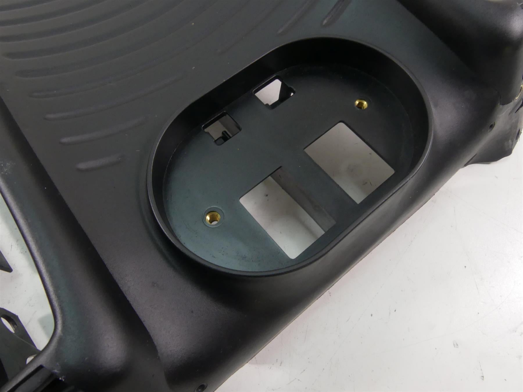 2012 Harley VRSCF Muscle Rod Radiator Center Cover Fairing 26813-08A {{ shop.shopifyCountryName }} - Mototech271