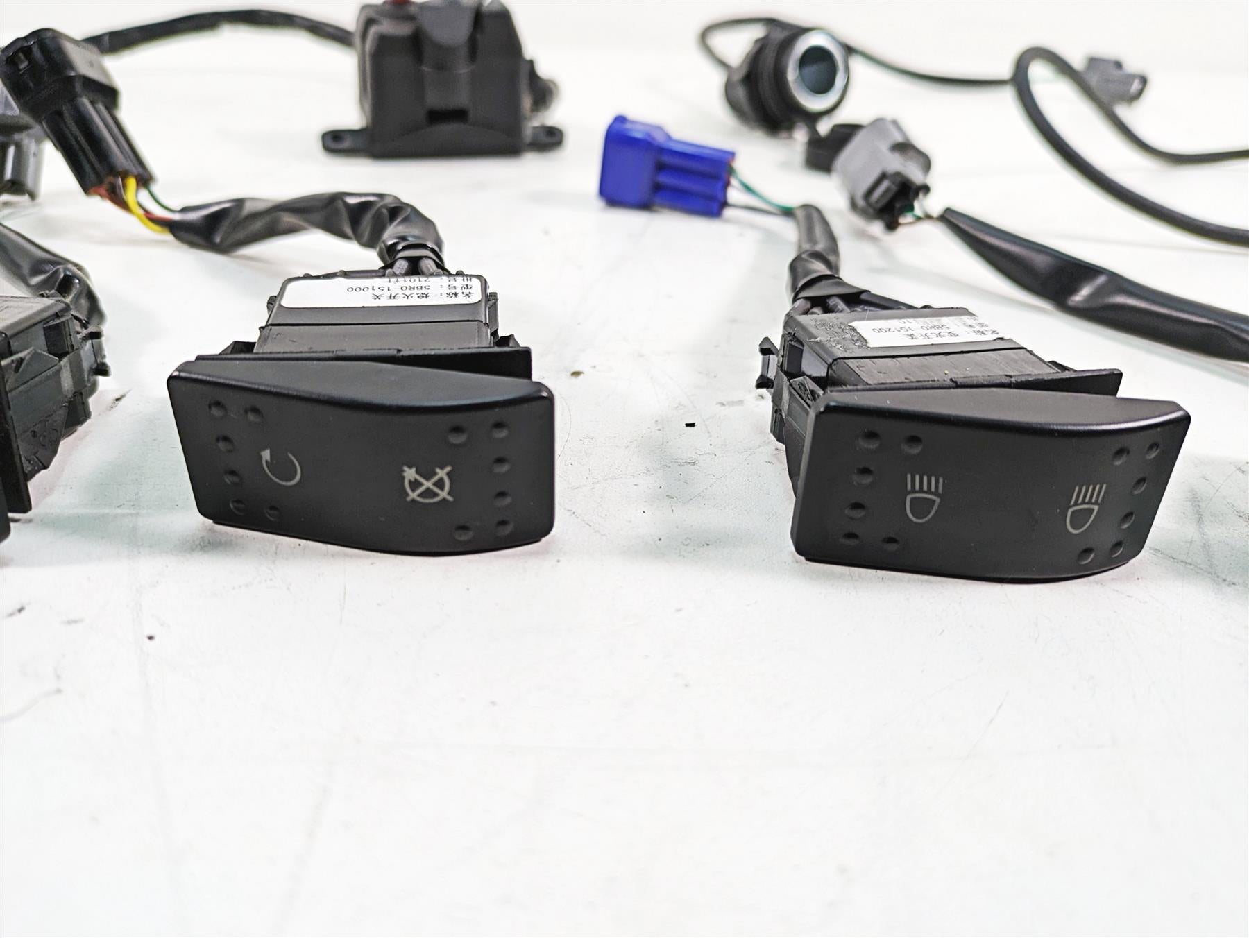 2021 CFMoto Zforce 500 Trail All Light Awd 4Wd Switch Set L 7000-151100-10000 {{ shop.shopifyCountryName }} - Mototech271